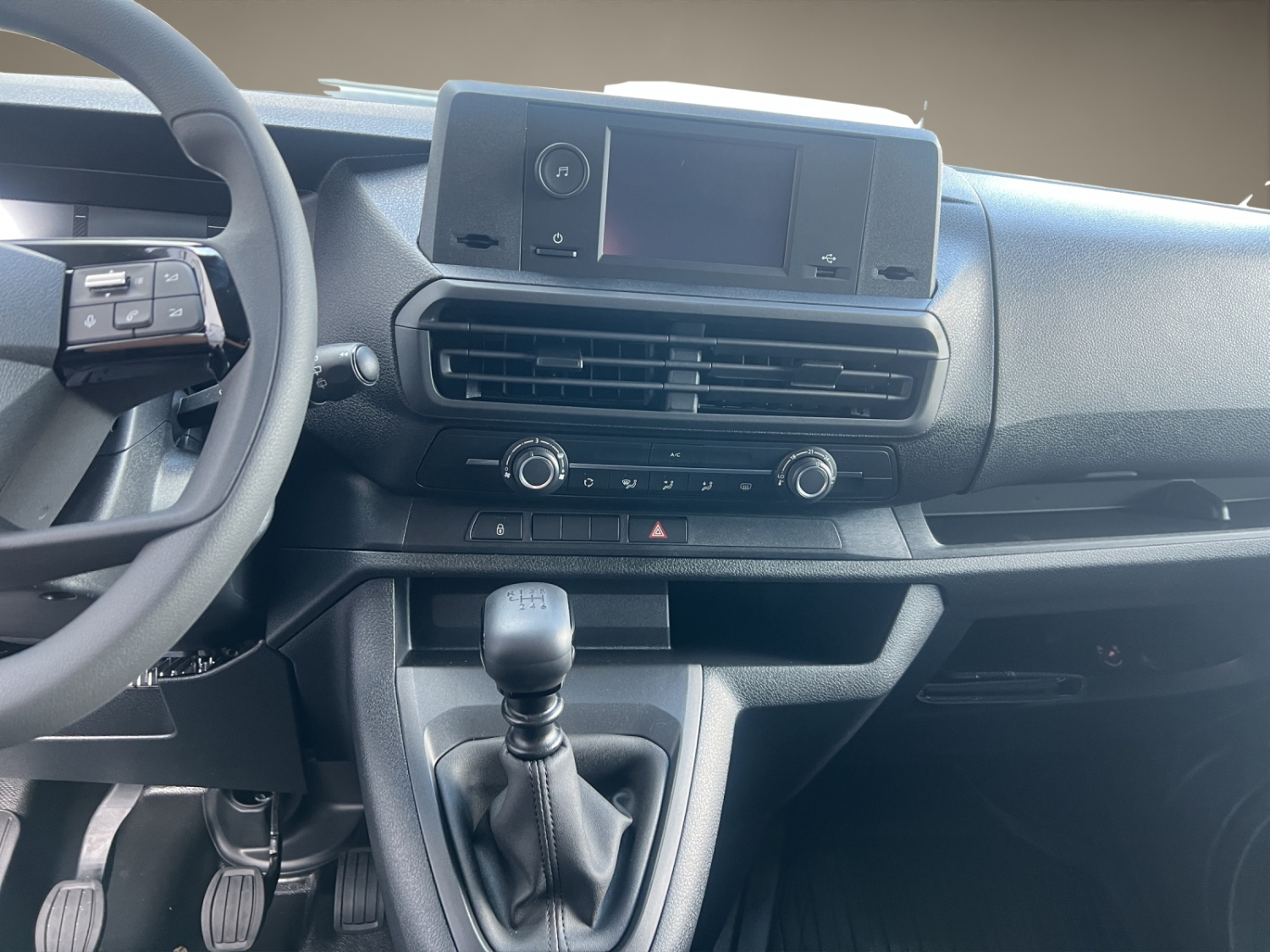 TOYOTA PROACE Verso L1 2.0 D Comfort-image-12