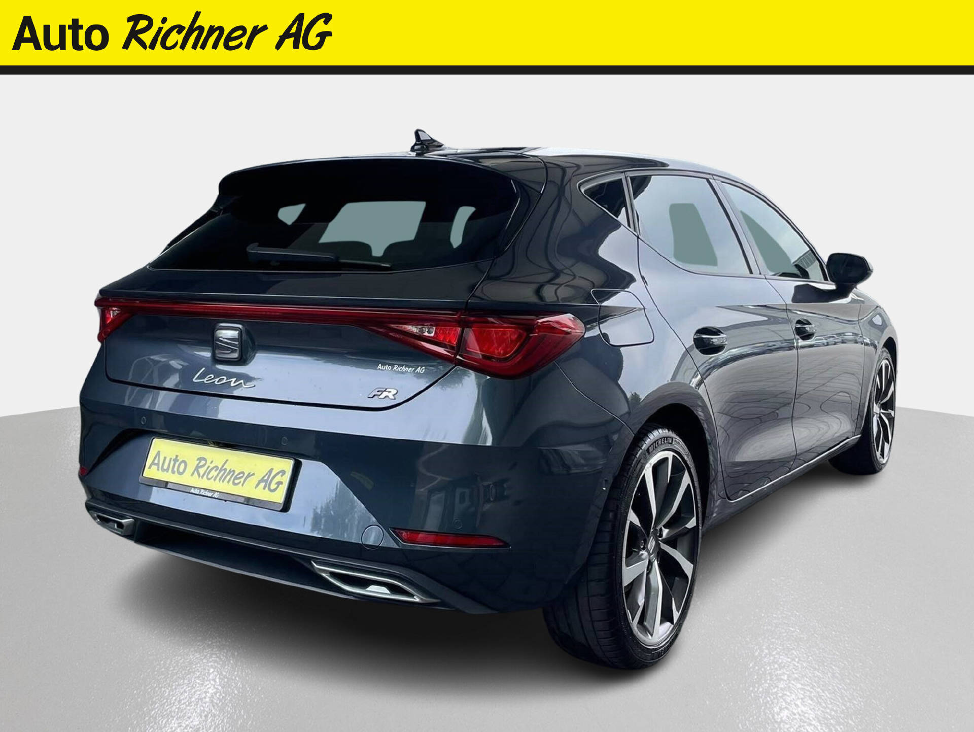 SEAT Leon 1.5 eTSI 150 FR DSG-showroom-element-3