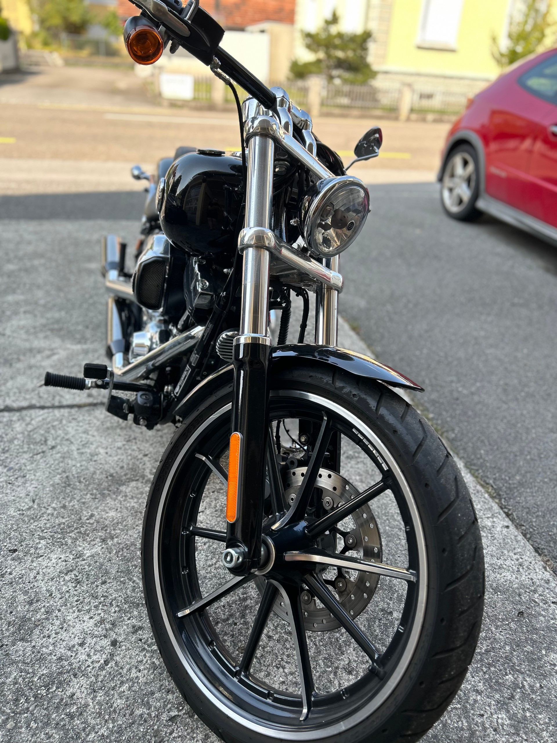 HARLEY-DAVIDSON Breakout-image-11