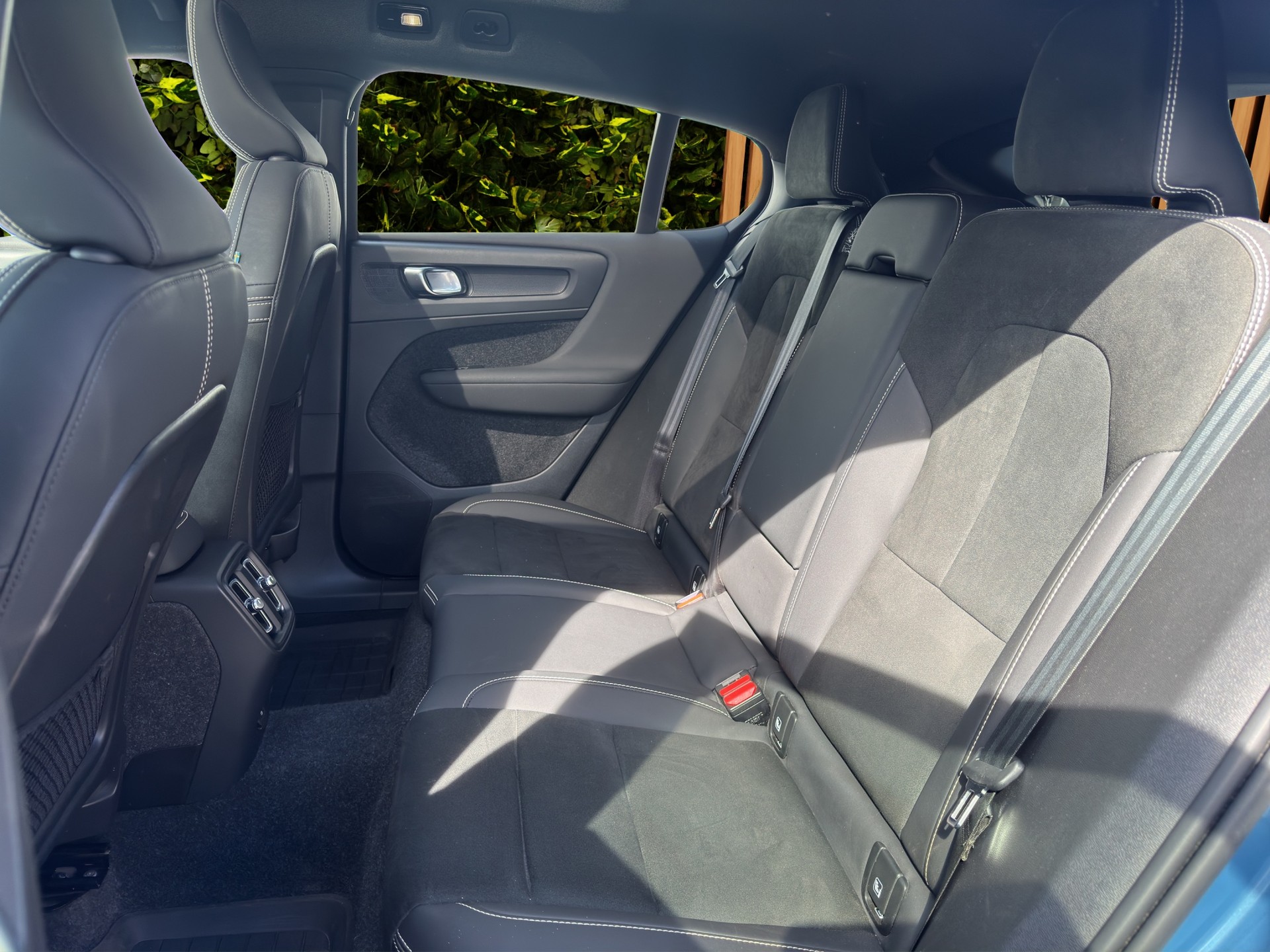 VOLVO C40 P8 Twin Recharge Ultimate AWD-image-14