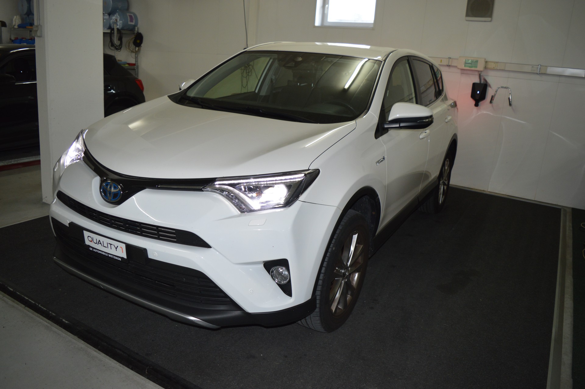 TOYOTA RAV-4 2.5 HSD Trend e-CVT