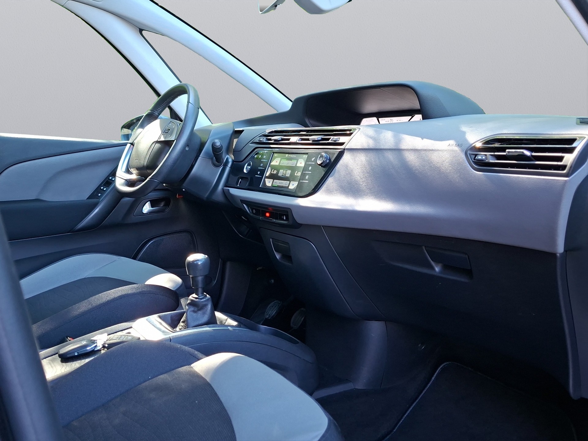 CITROEN C4 Picasso 1.6i 16V THP Séduction-image-16