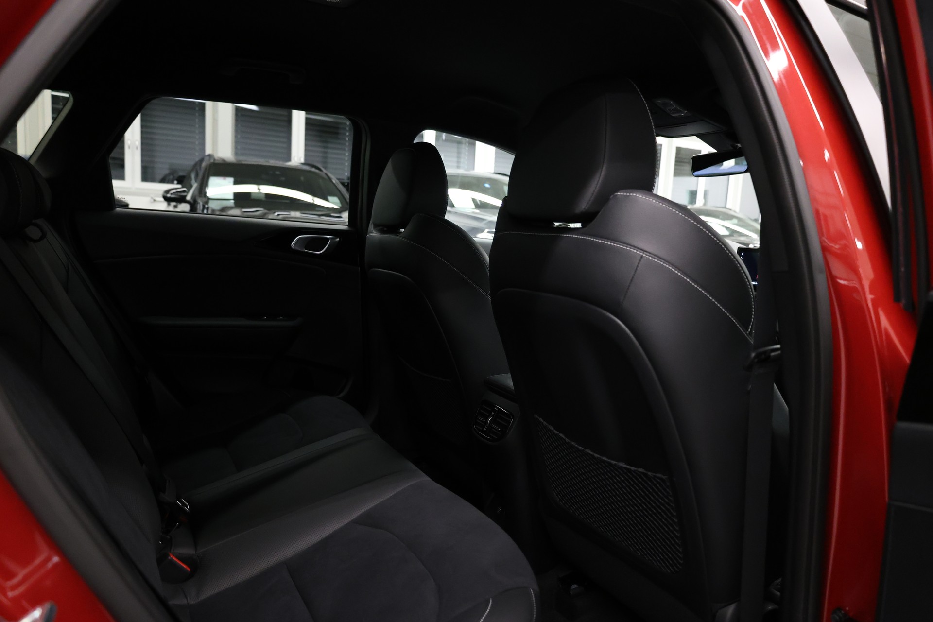 KIA Ceed SW 1.5 T-GDi GT-Line-image-34
