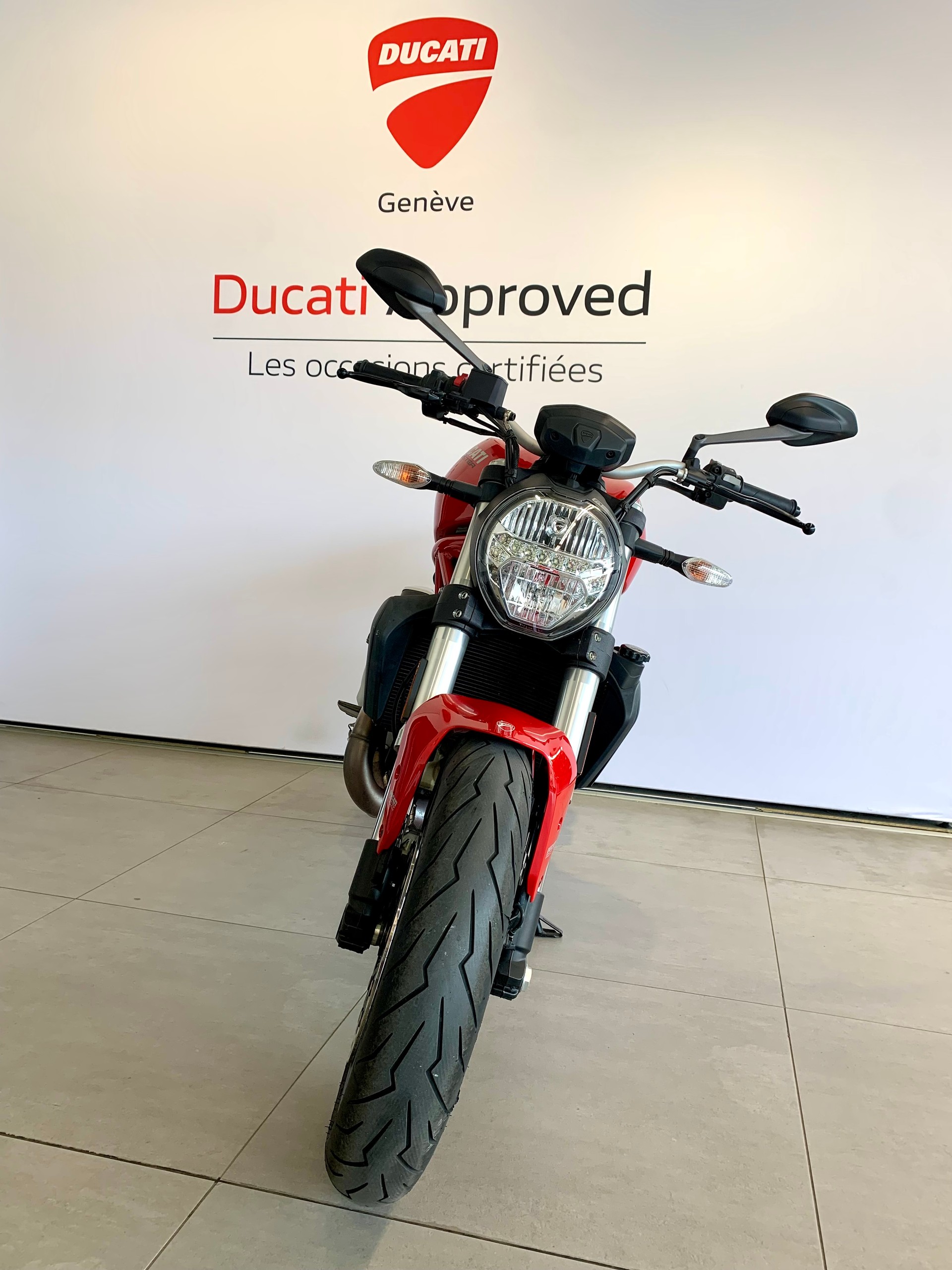 DUCATI Monster 821-image-2