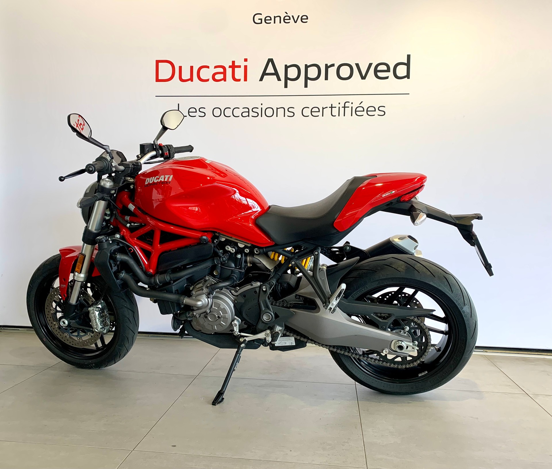 DUCATI Monster 821-image-1