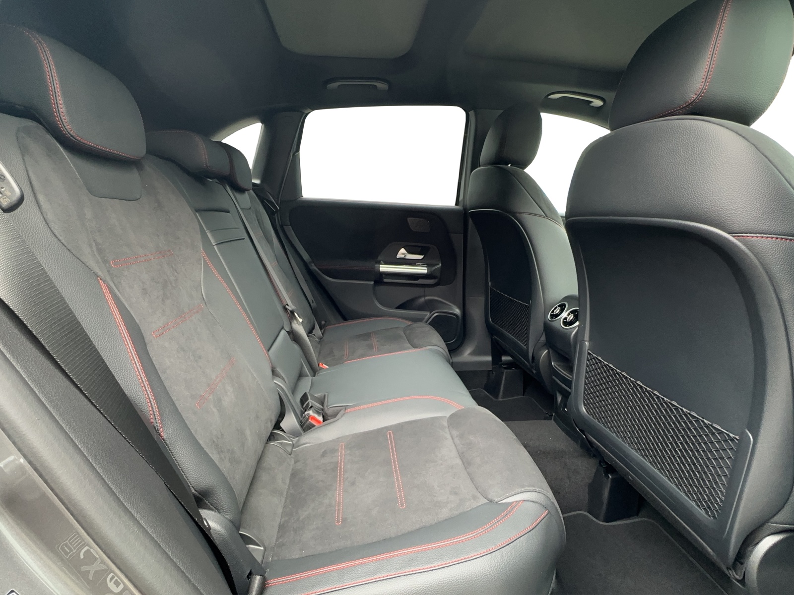 MERCEDES-BENZ B 250 4Matic 8G-DCT-image-18