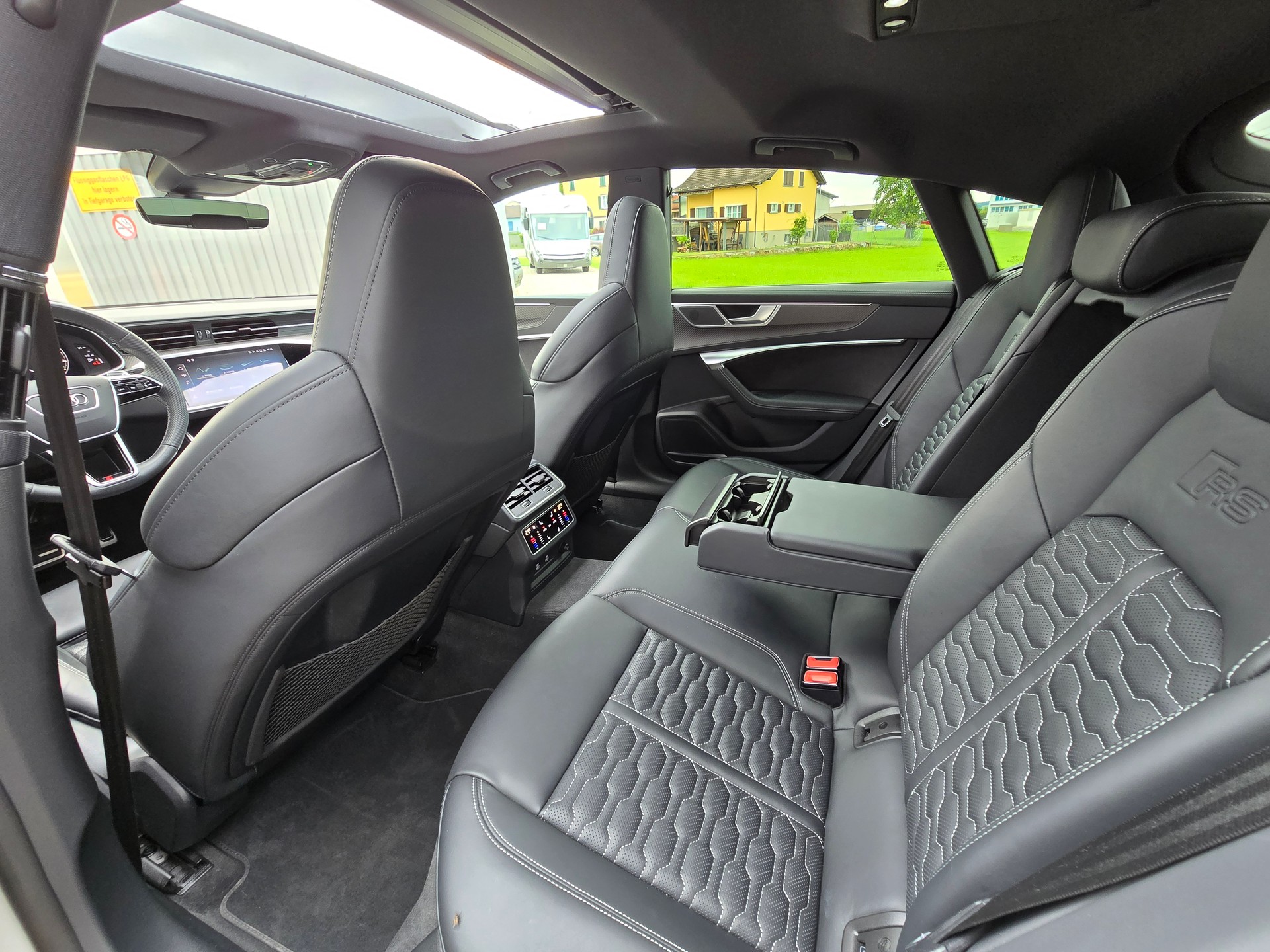 AUDI RS7 Sportback MHEV-image-10