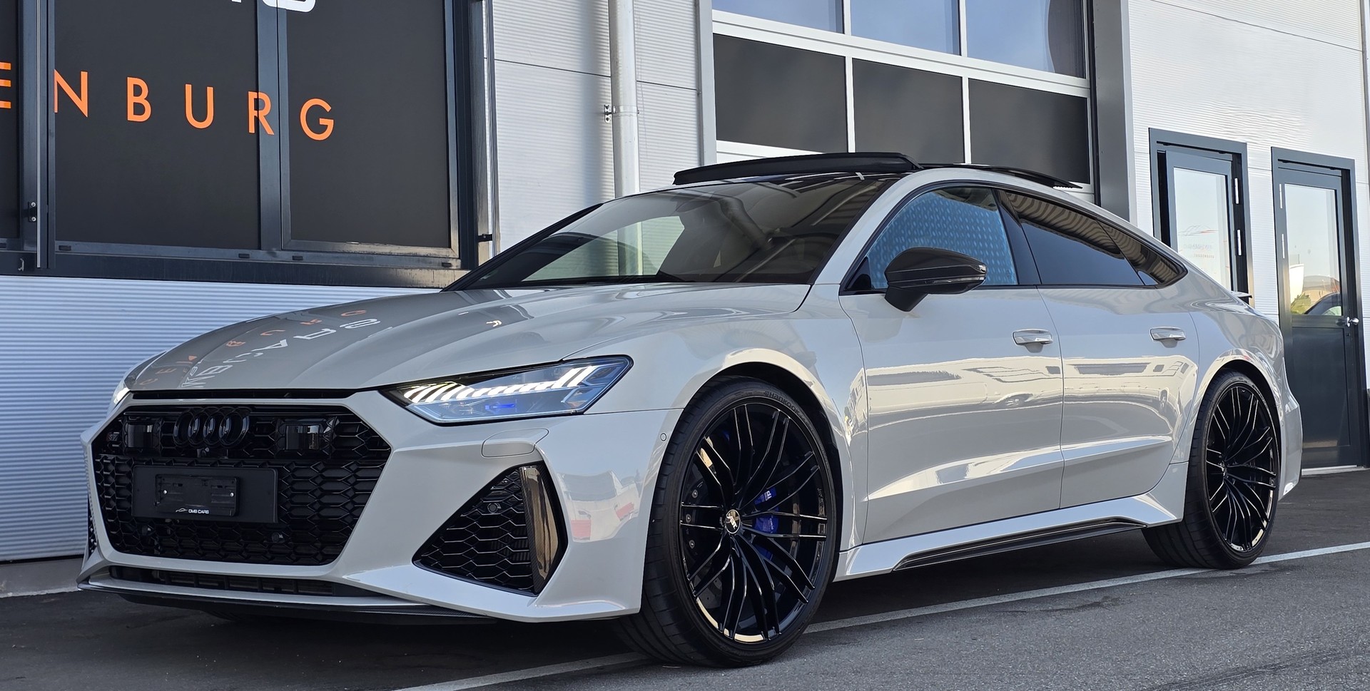 AUDI RS7 Sportback MHEV-showroom-element-1