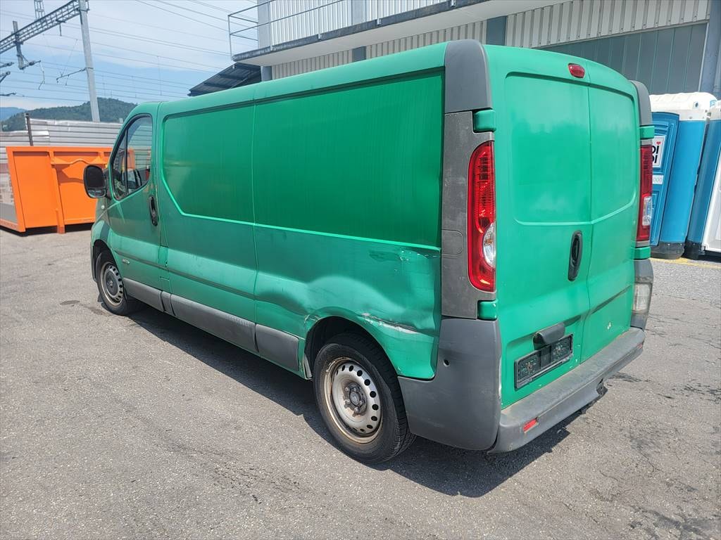 RENAULT Trafic 2.0 dCi 115 2.9t L1H1-image-2
