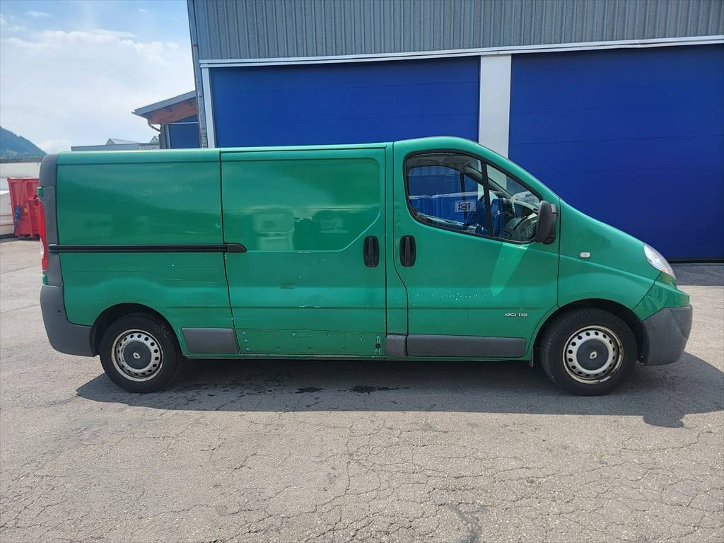 RENAULT Trafic 2.0 dCi 115 2.9t L1H1-image-5