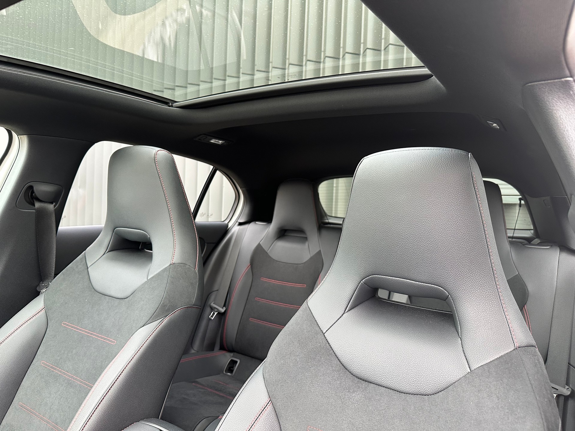 MERCEDES-BENZ A 220 d 8G-DCT-image-7