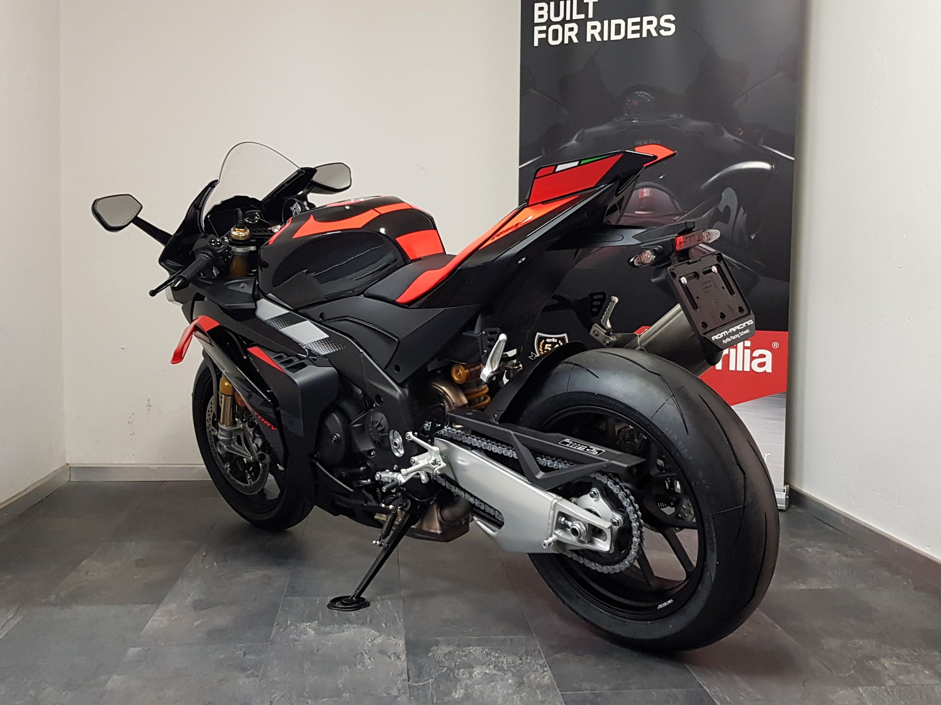 APRILIA RSV4 1100 E5+ Factory MY25-image-2