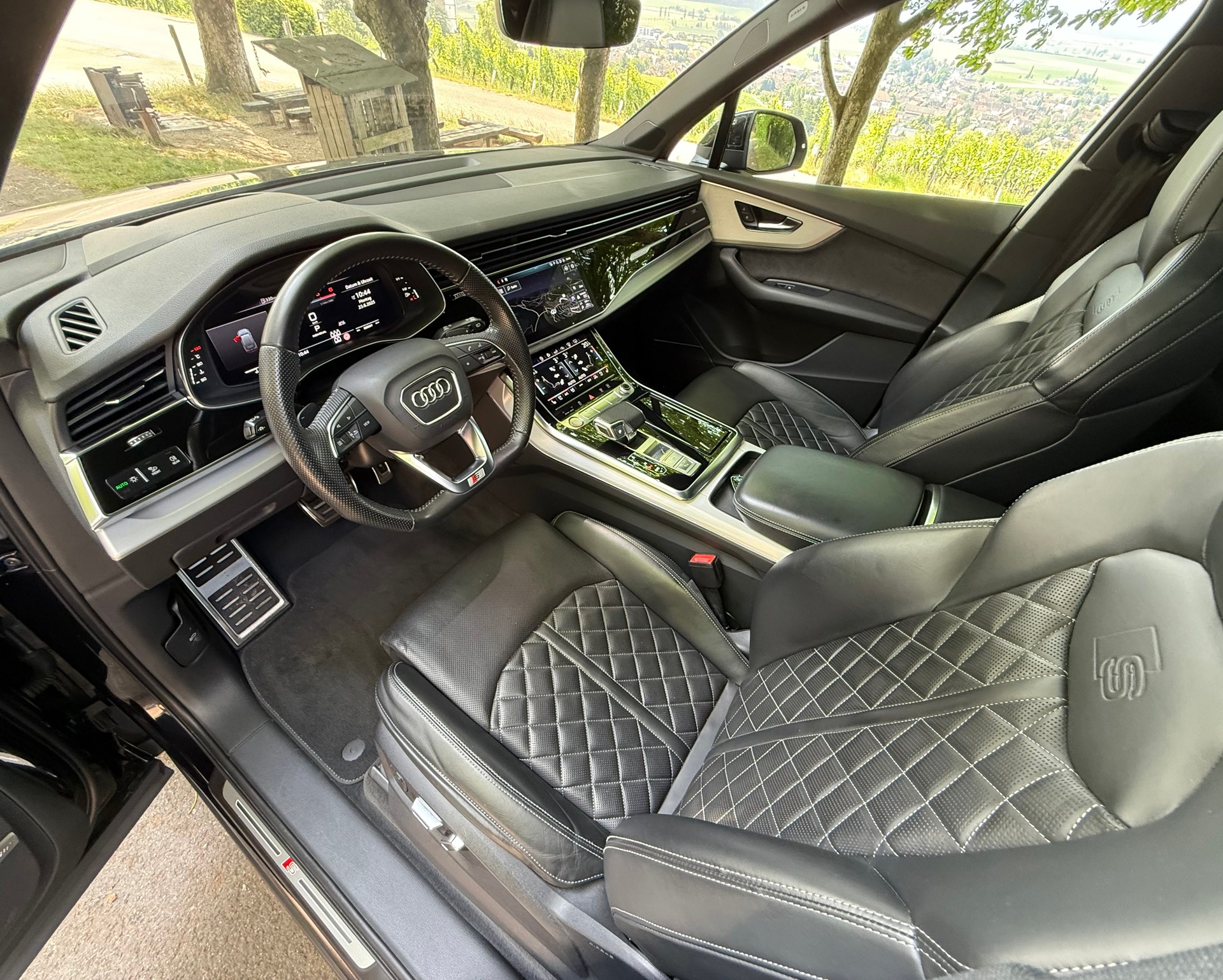 AUDI SQ7 4.0 TDI quattro tiptronic-image-21