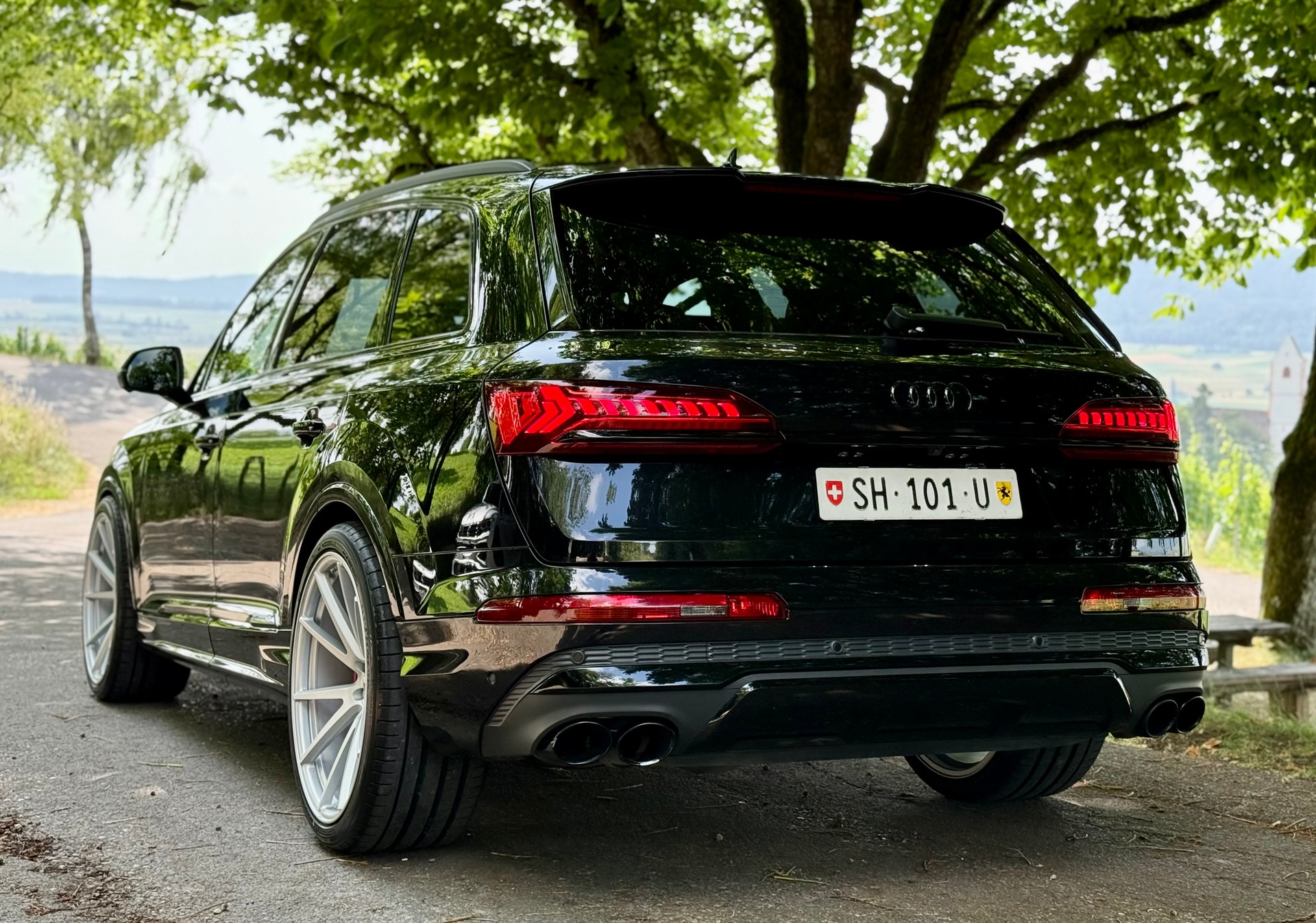 AUDI SQ7 4.0 TDI quattro tiptronic-image-12