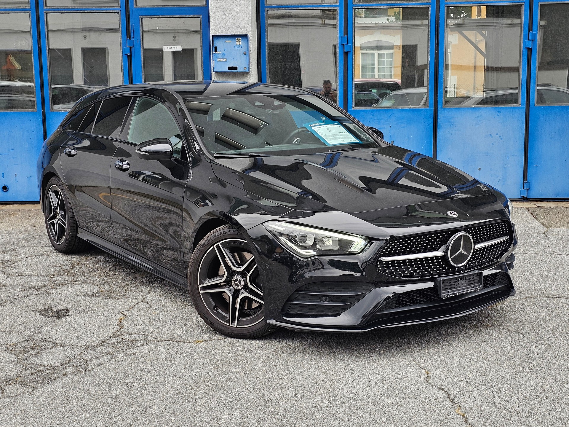 MERCEDES-BENZ CLA Shooting Brake 200 AMG Line 7G-DCT-image-4