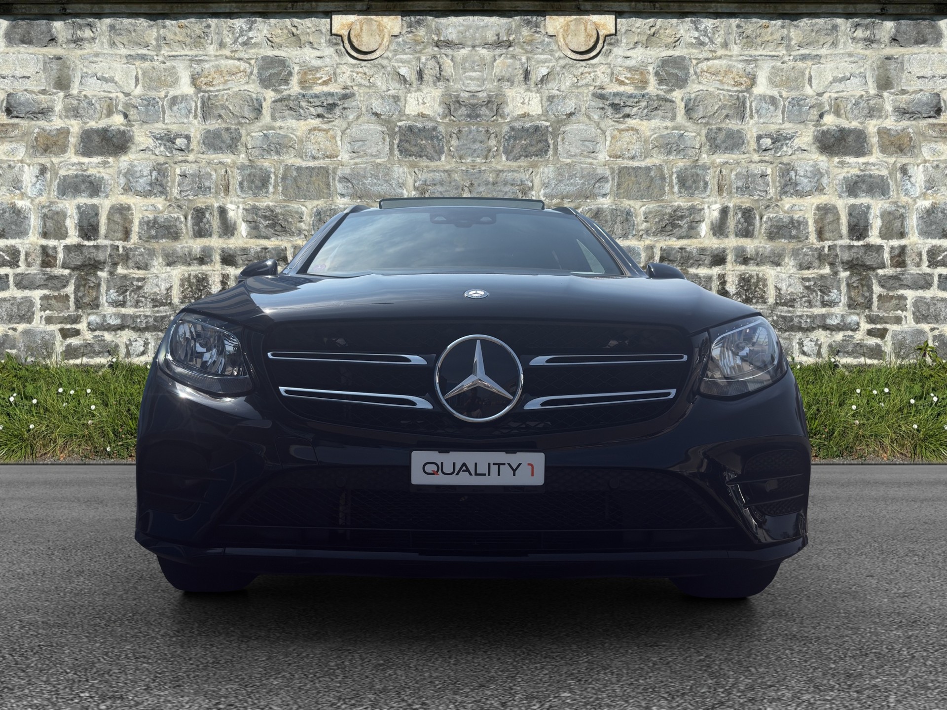 MERCEDES-BENZ GLC 250 Exclusive 4Matic 9G-Tronic-showroom-element-1