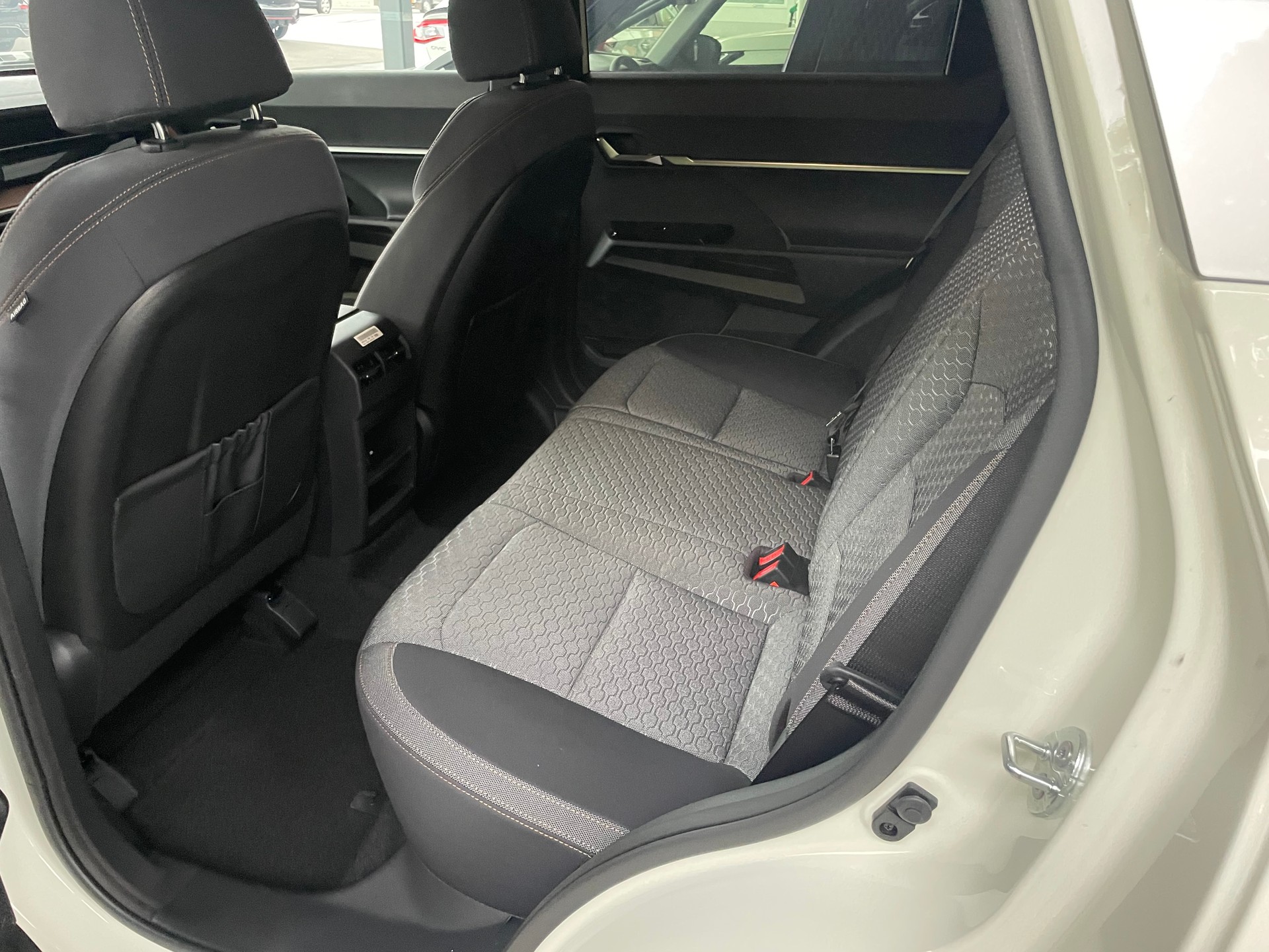 KGM-SsangYong Torres 1.5 TGDI Hybrid Platinum AT-image-9