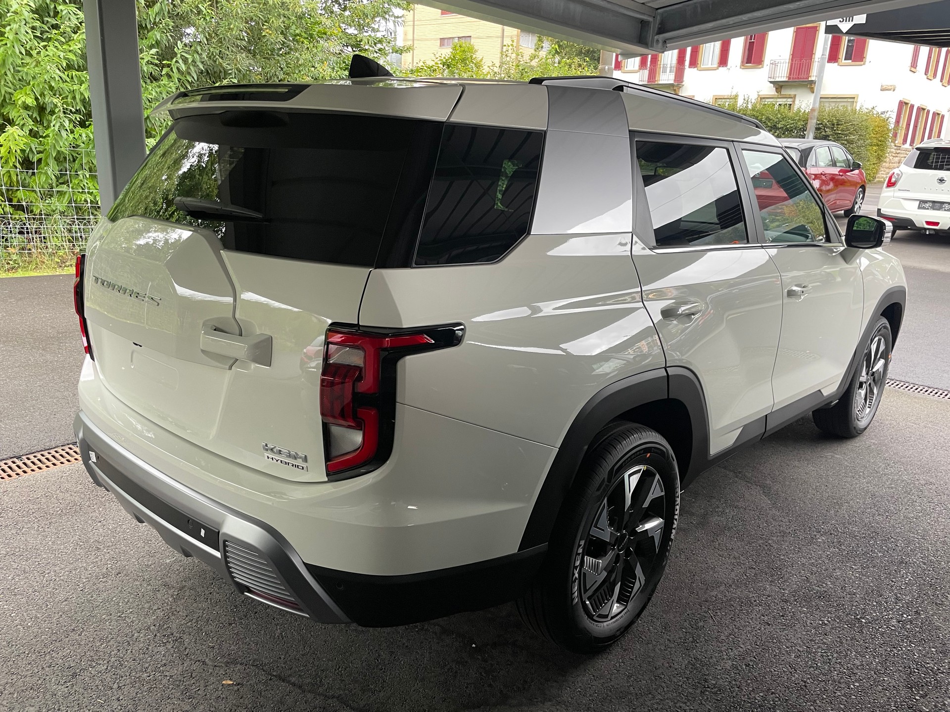 KGM-SsangYong Torres 1.5 TGDI Hybrid Platinum AT-image-4
