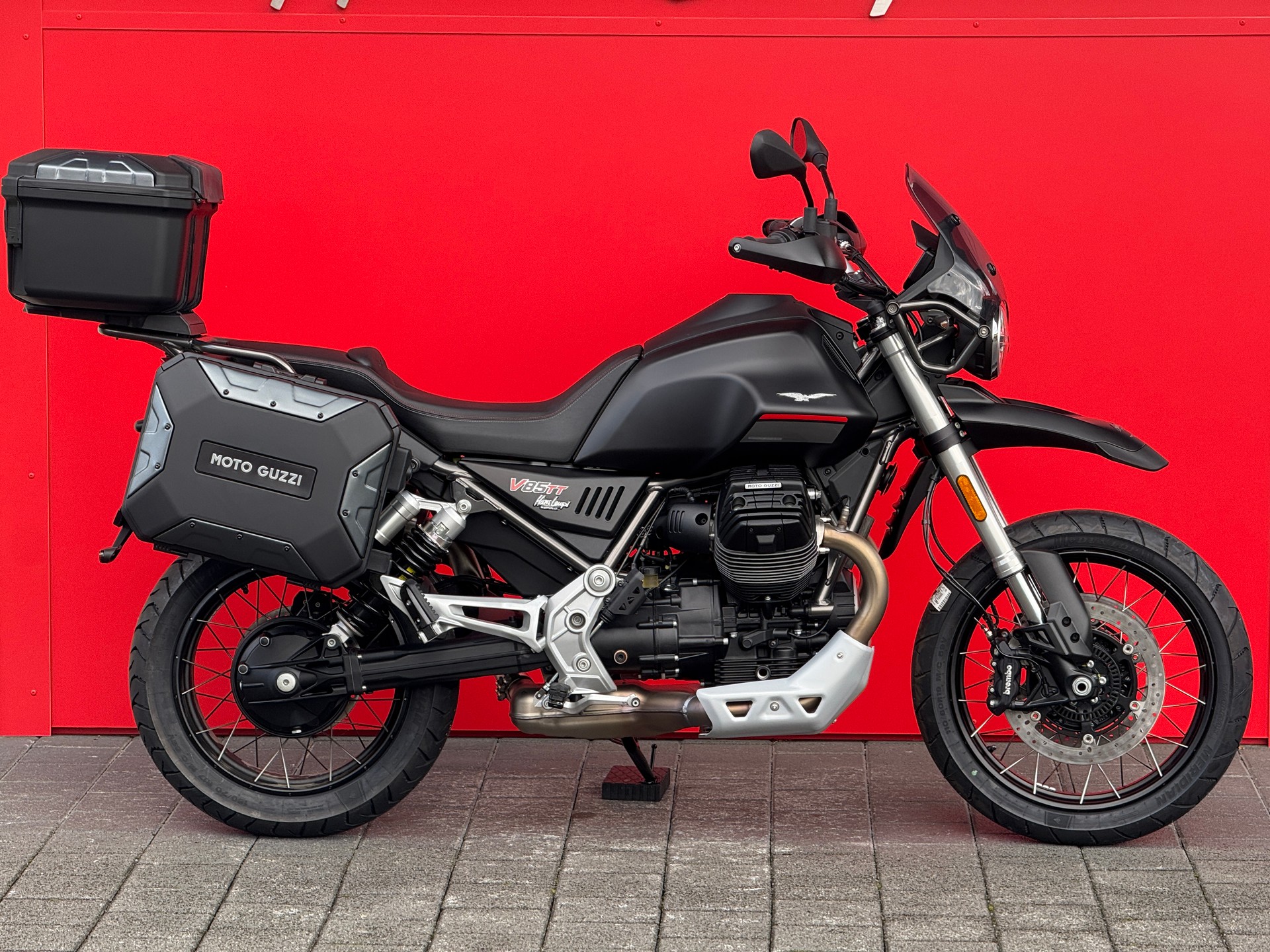 MOTO GUZZI V85 TT Touring (35kW)-image-2
