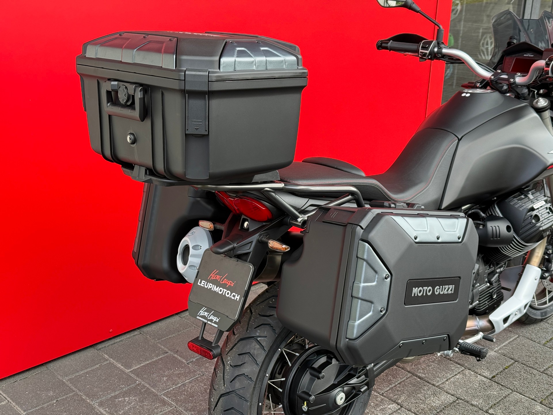 MOTO GUZZI V85 TT Touring (35kW)-image-4