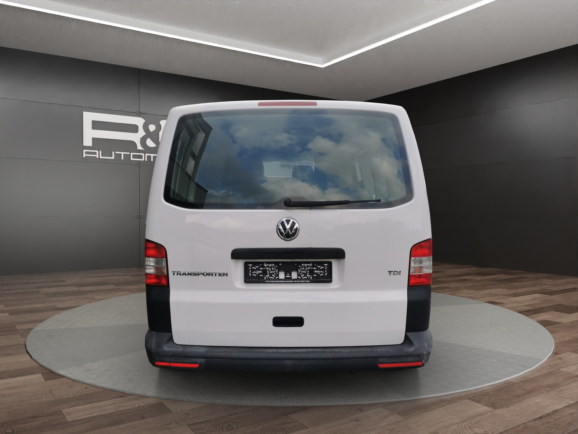 VW T5 2.0 TDI-image-6