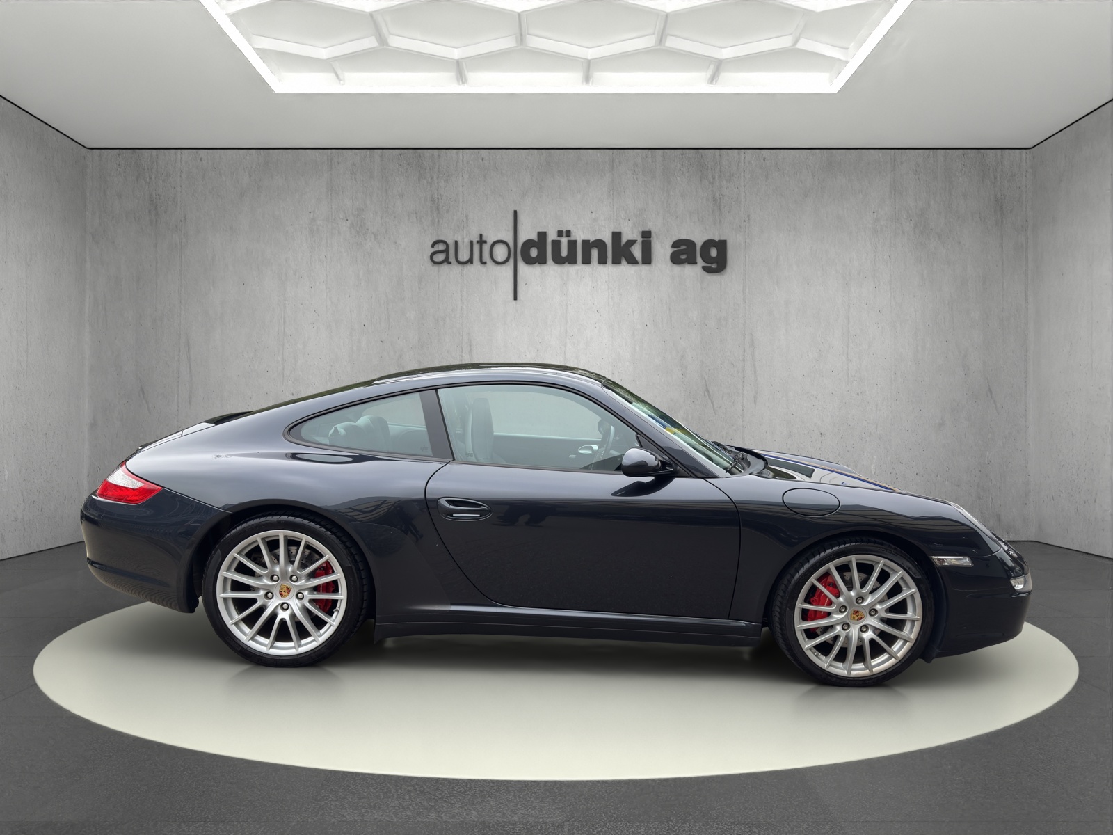 PORSCHE 911 Carrera 4S-image-4