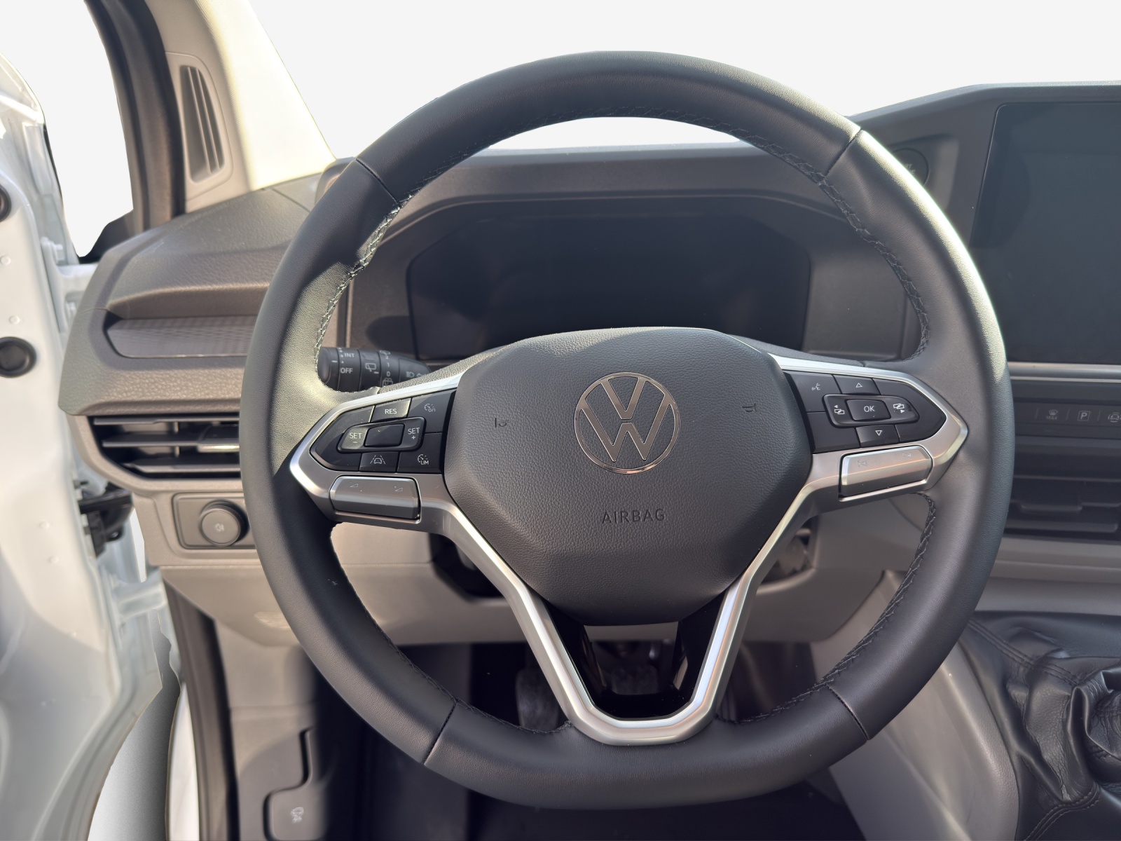 VW Transporter 2.0 TDI-image-9