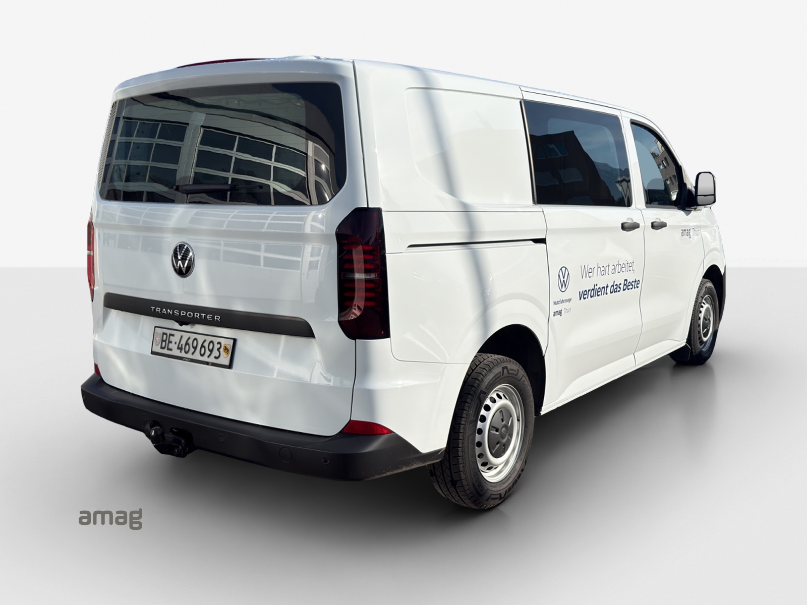 VW Transporter 2.0 TDI-image-4
