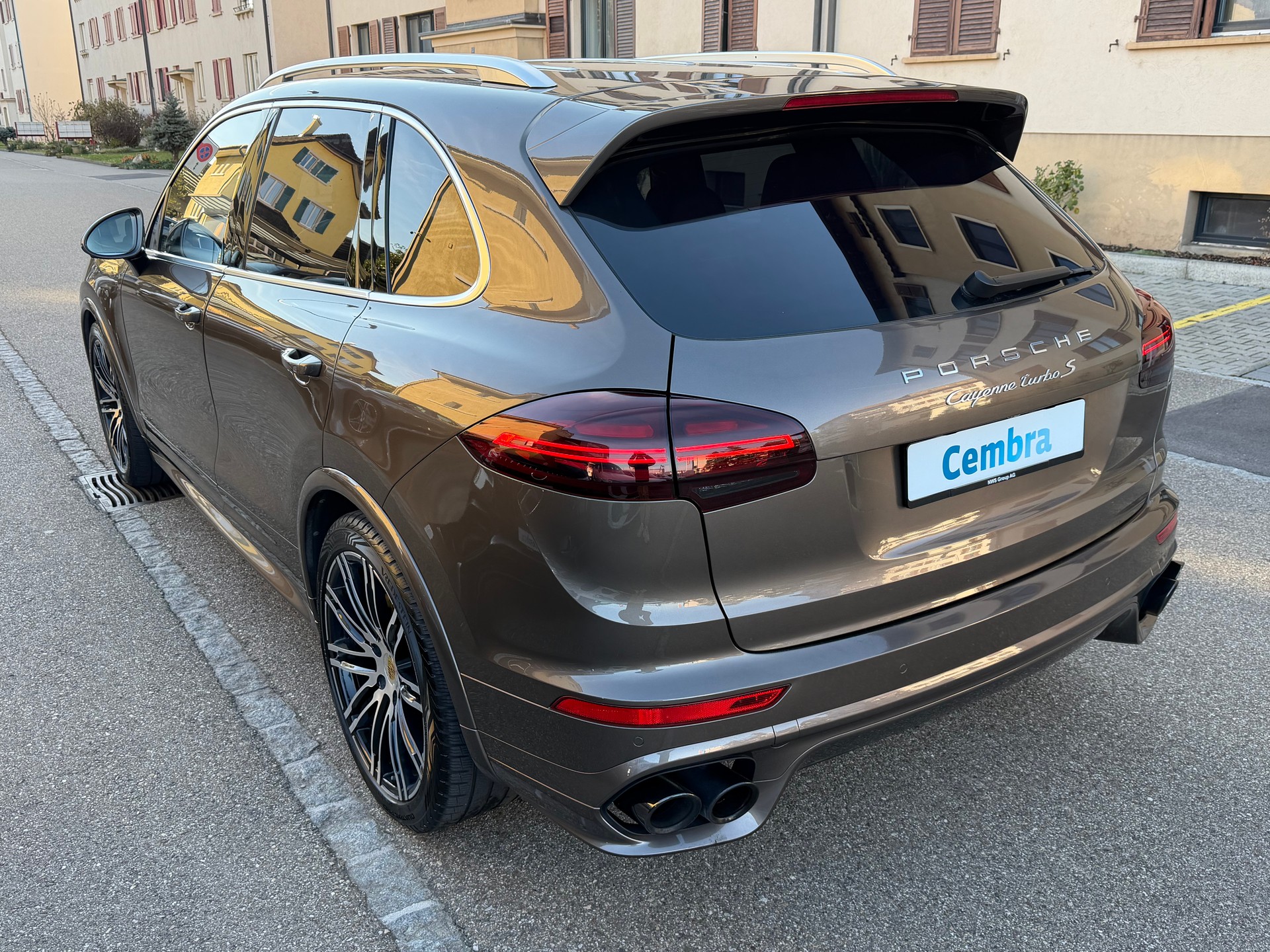 PORSCHE Cayenne Turbo S-image-8