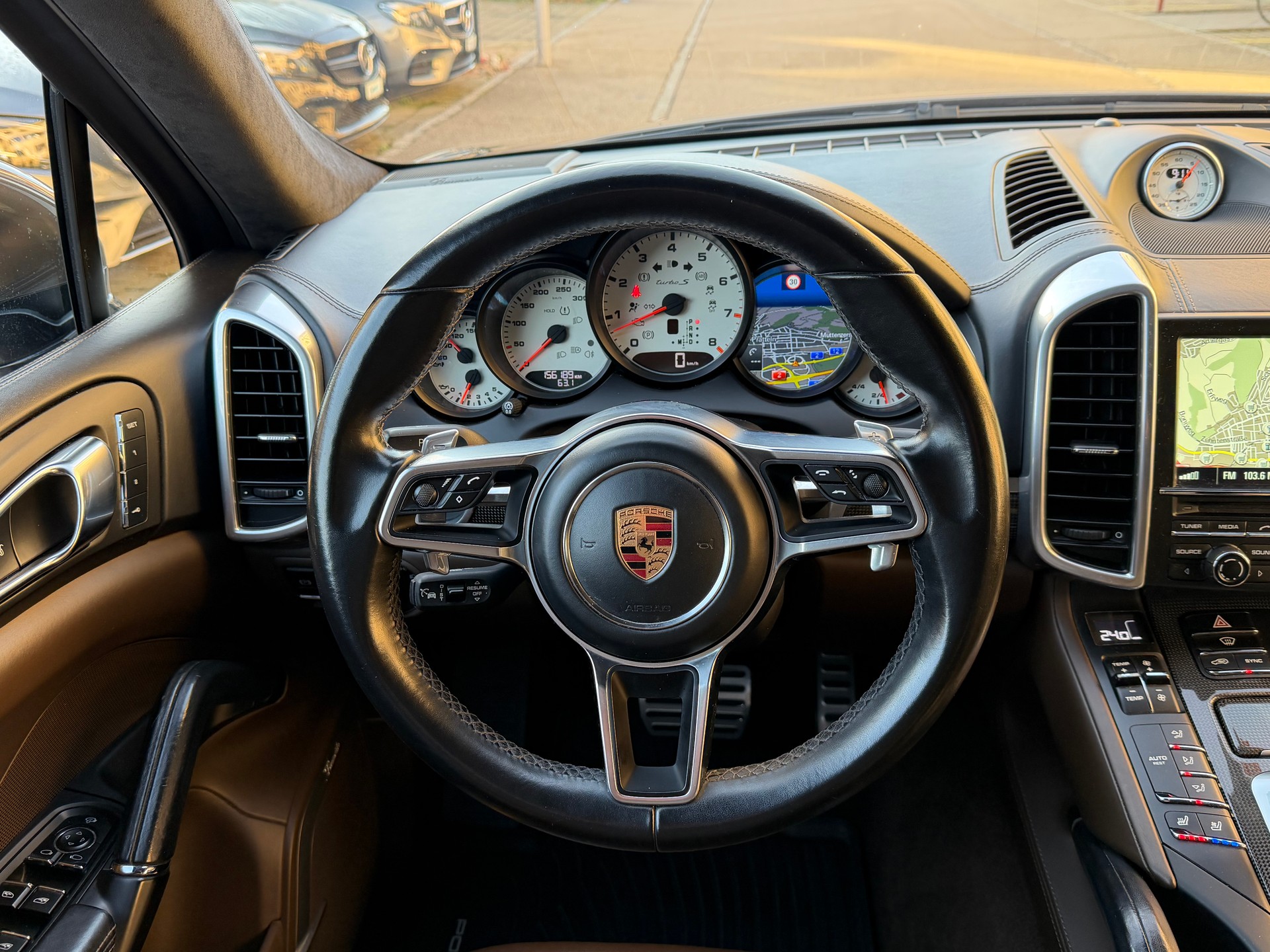 PORSCHE Cayenne Turbo S-image-26