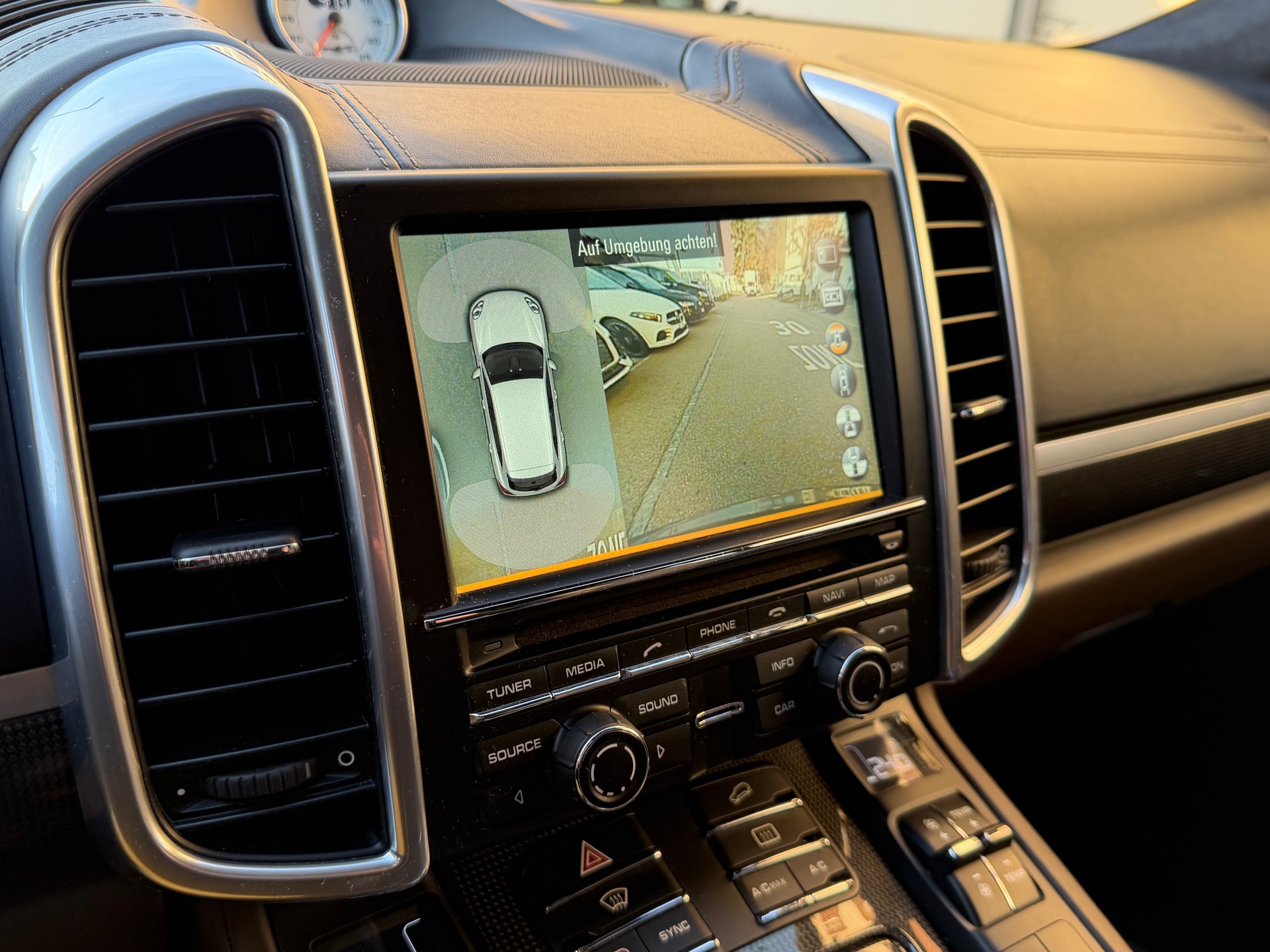 PORSCHE Cayenne Turbo S-image-23