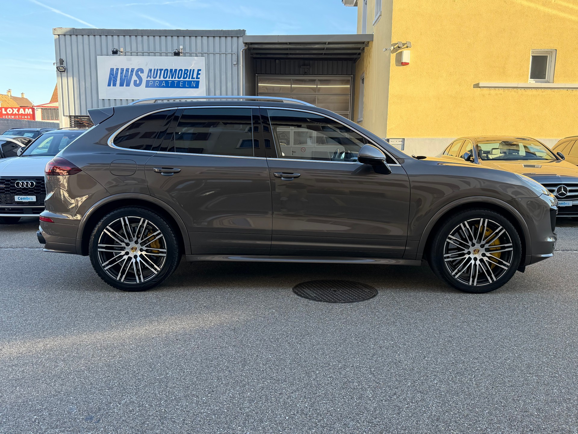 PORSCHE Cayenne Turbo S-image-4
