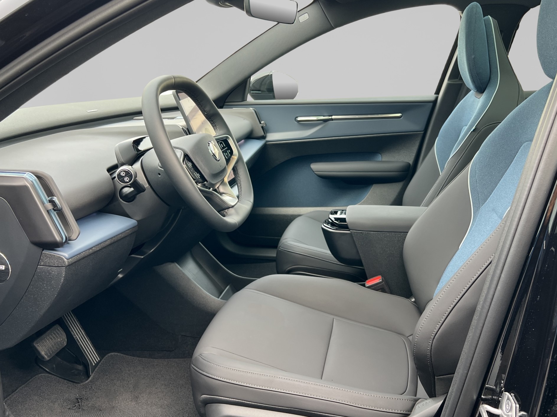 VOLVO EX30 E60 Twin Ultra Performance AWD-image-9