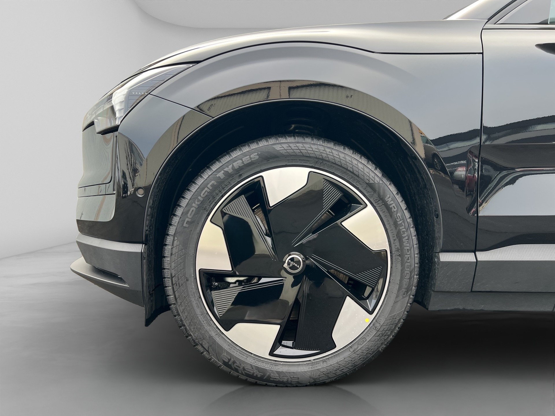 VOLVO EX30 E60 Twin Ultra Performance AWD-image-8