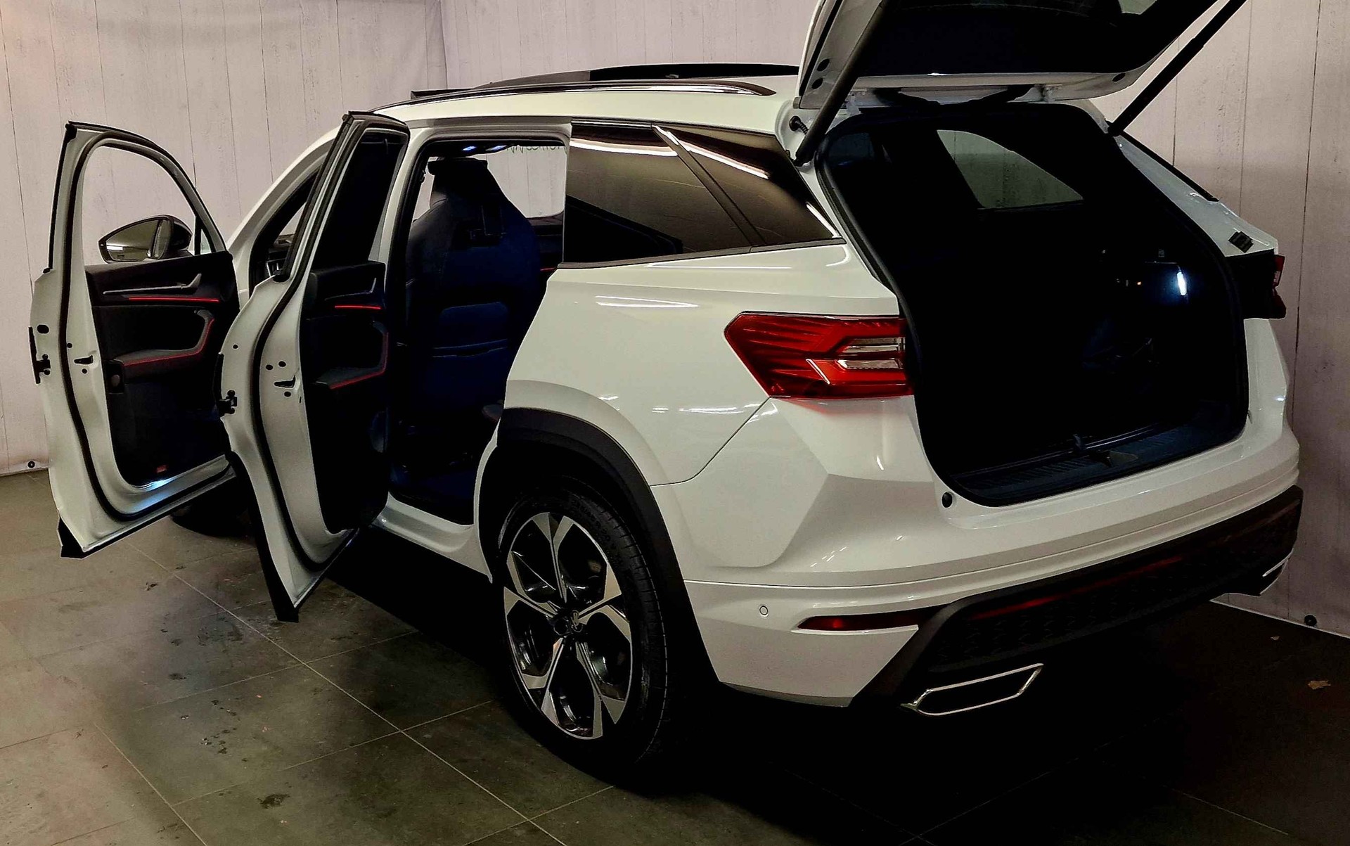 SKODA Kodiaq 2.0 TSI RS 4x4-image-18