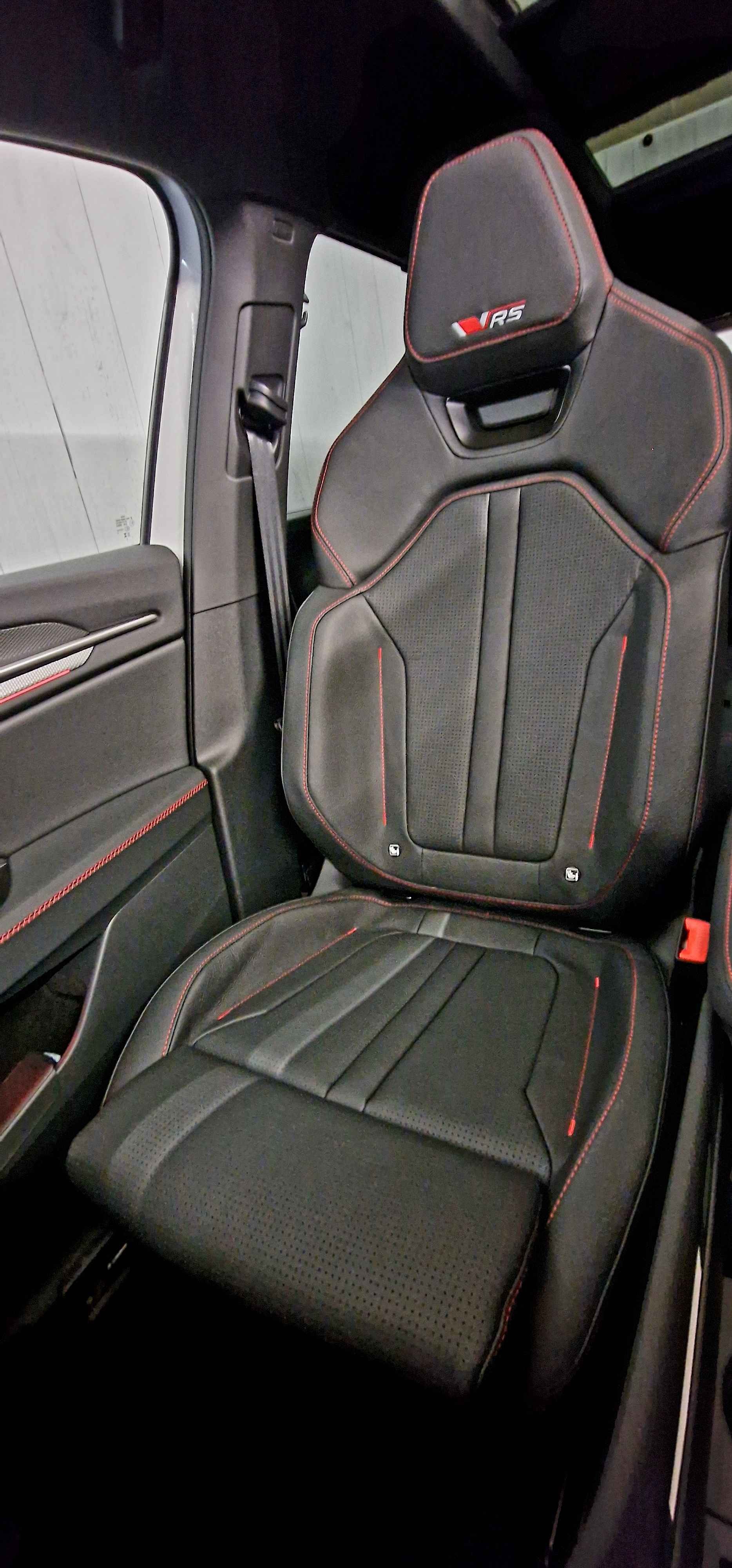 SKODA Kodiaq 2.0 TSI RS 4x4-image-13