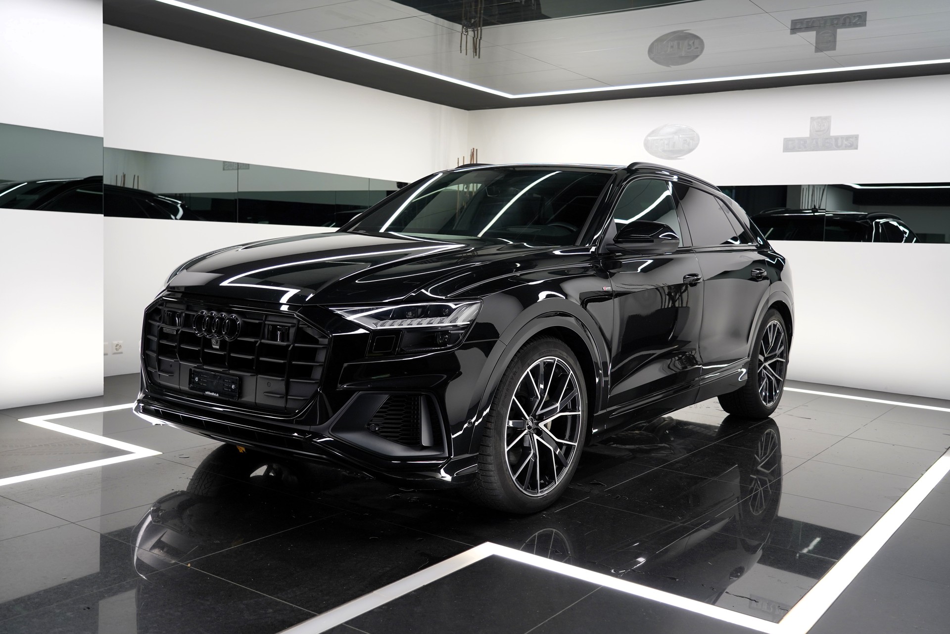 AUDI Q8 55 TFSI quattro
