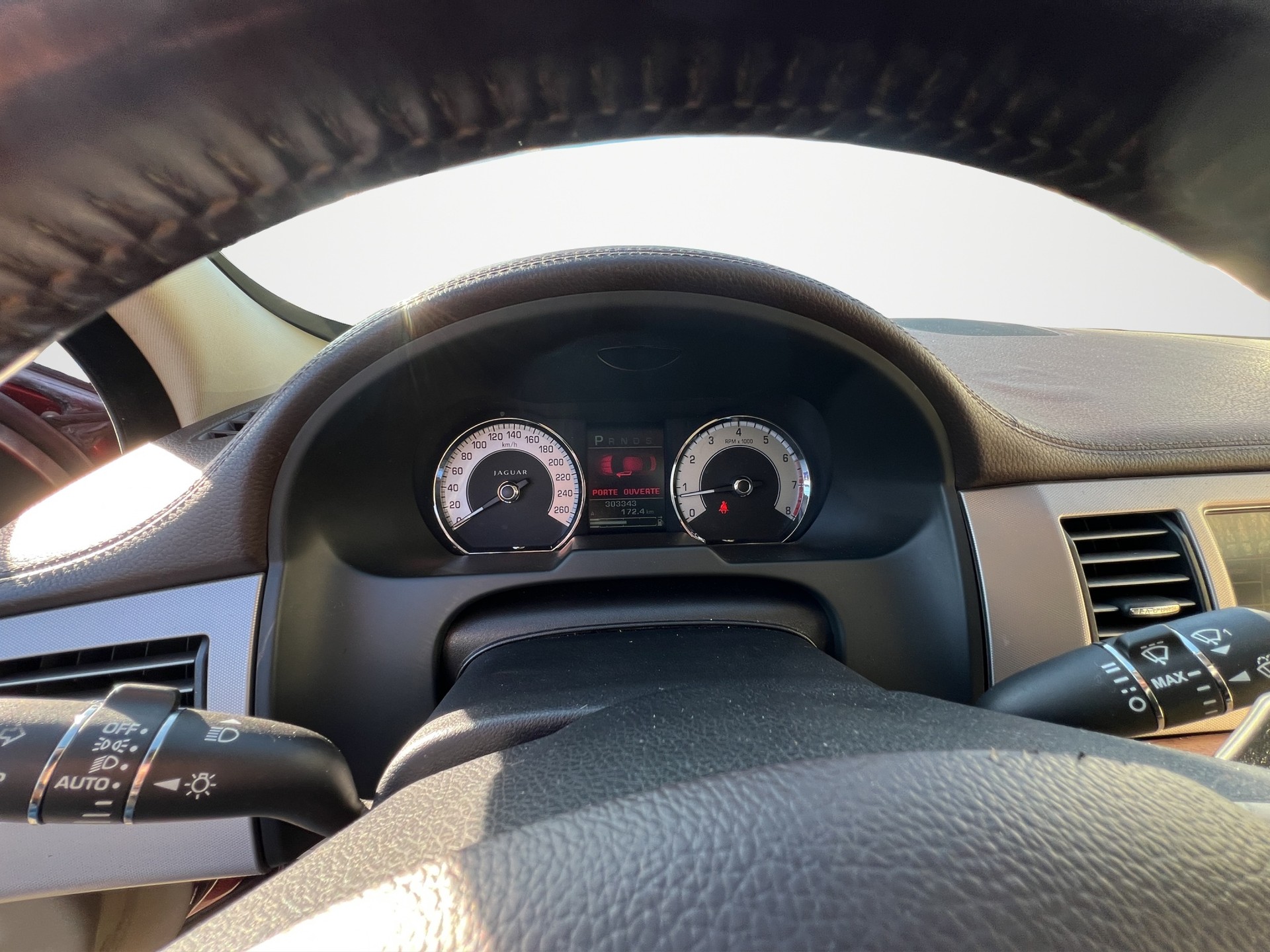 JAGUAR XF 3.0 Greenwich Luxury-image-10