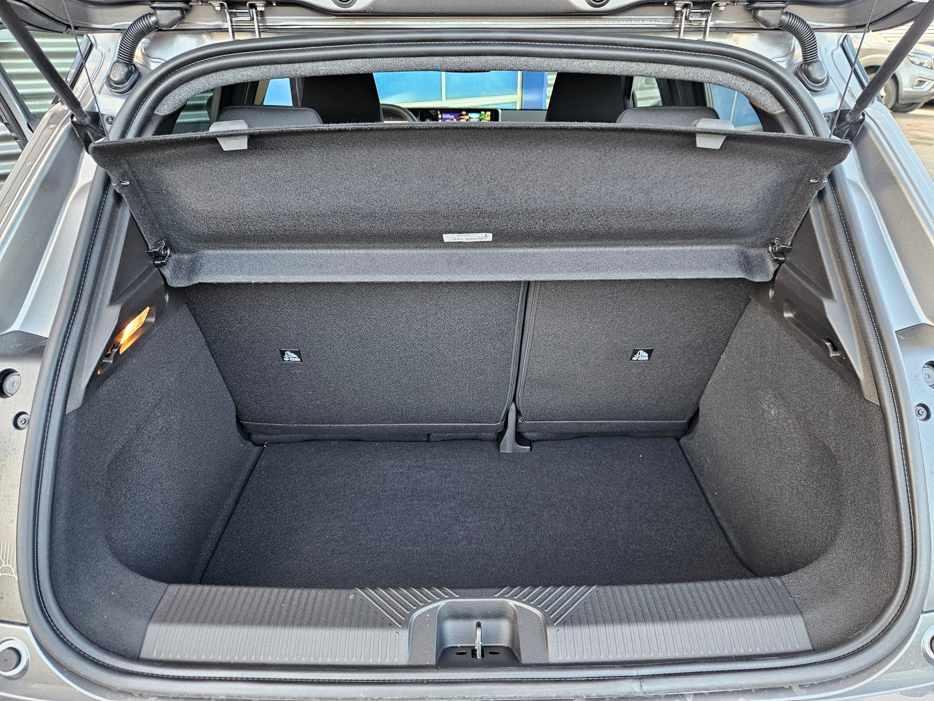 NISSAN Micra 52kWh Advance-image-9