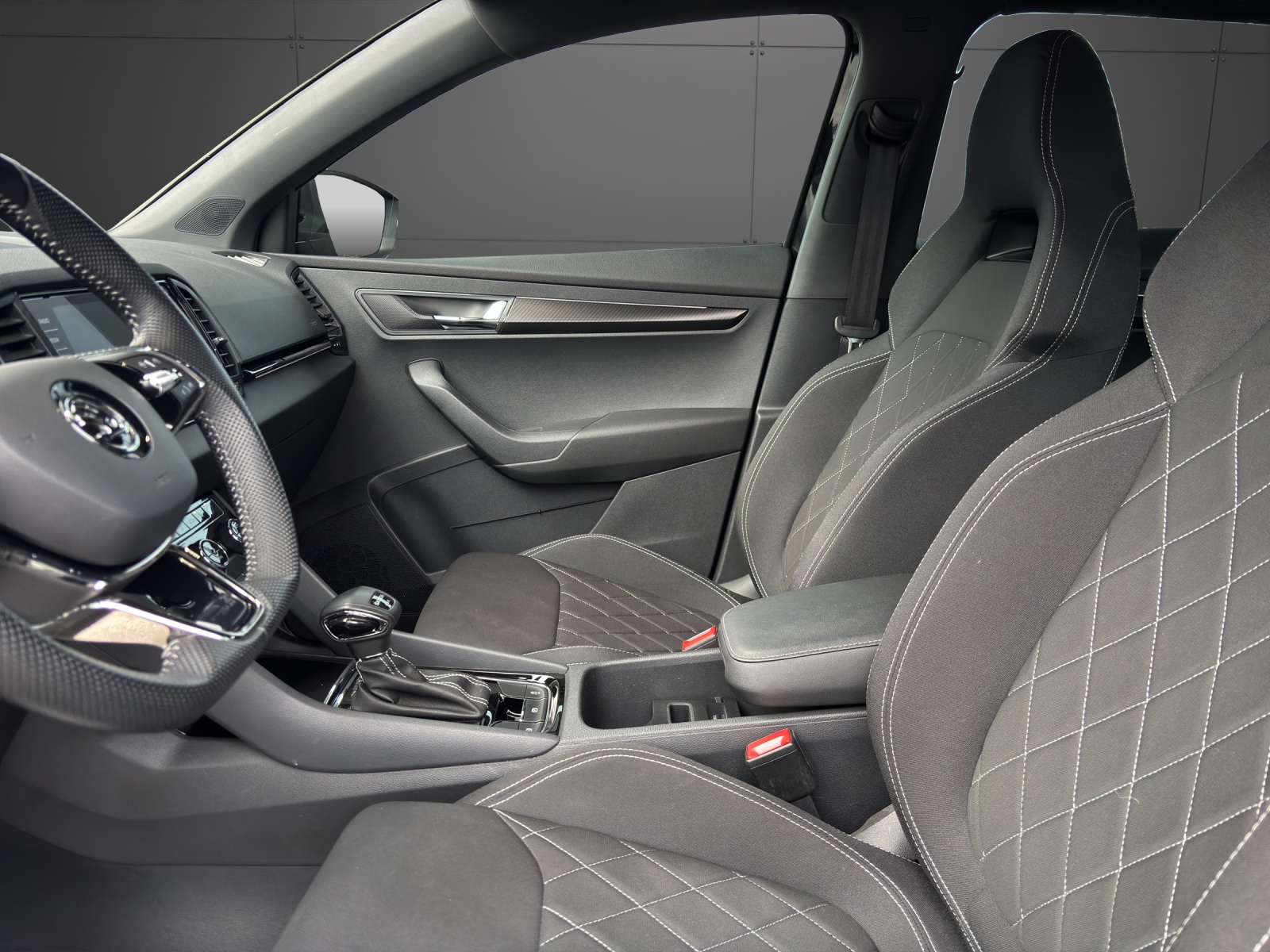 SKODA Karoq 2.0 TDI CR Sport Line 4x4 DSG-image-2