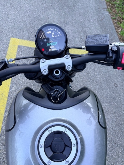 TRIUMPH Trident 660-image-4