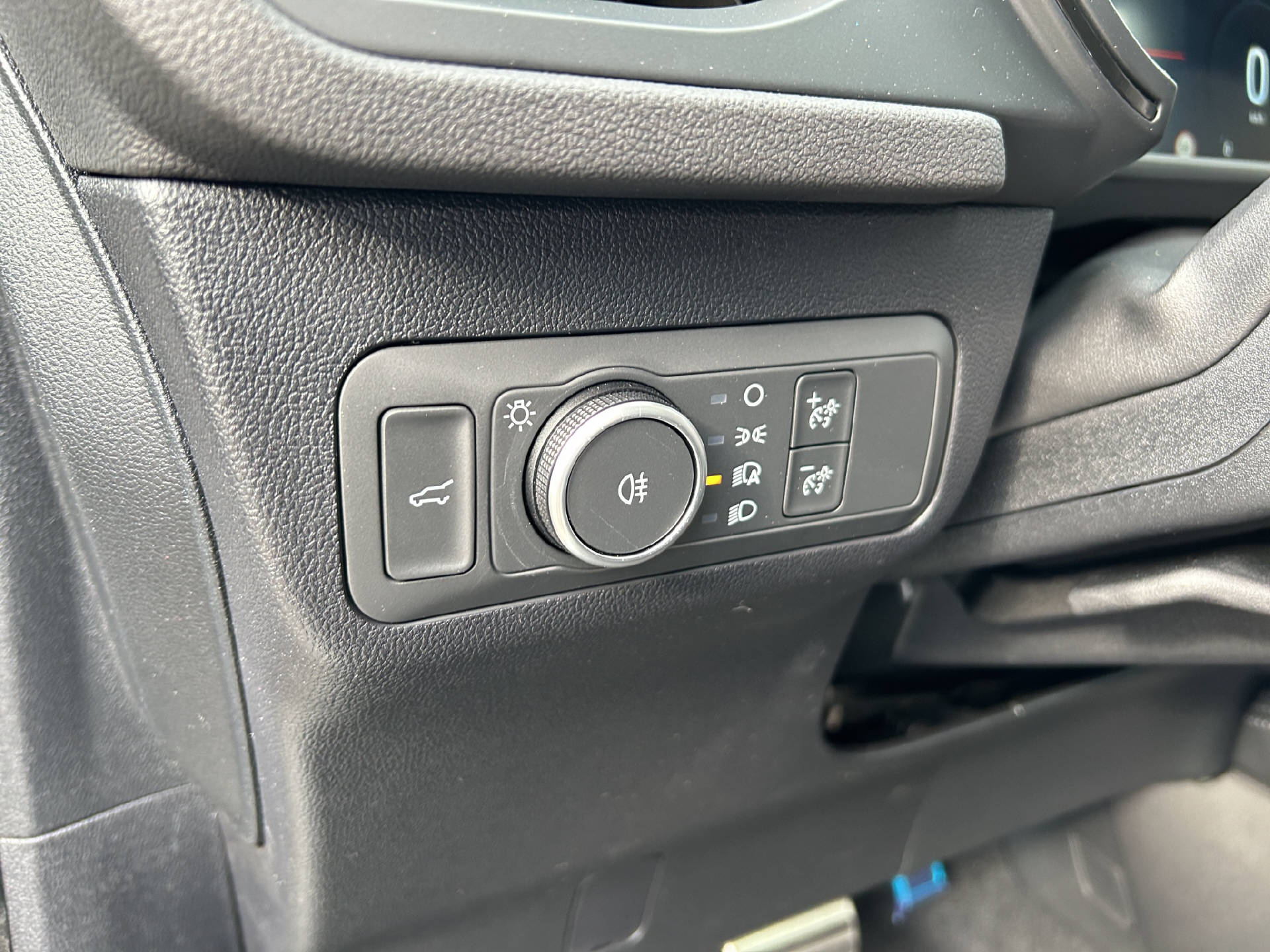 FORD Kuga 2.5 Hybrid Sound Edition 4x4-image-29