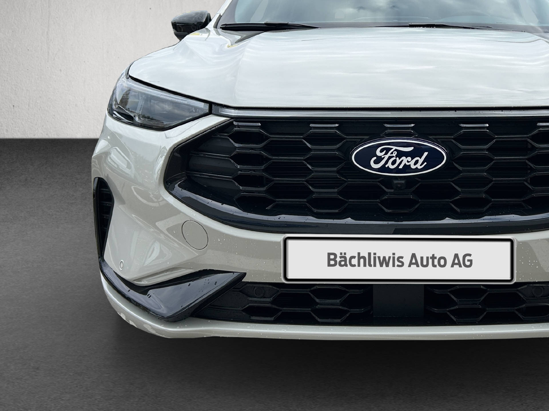 FORD Kuga 2.5 Hybrid Sound Edition 4x4-image-8