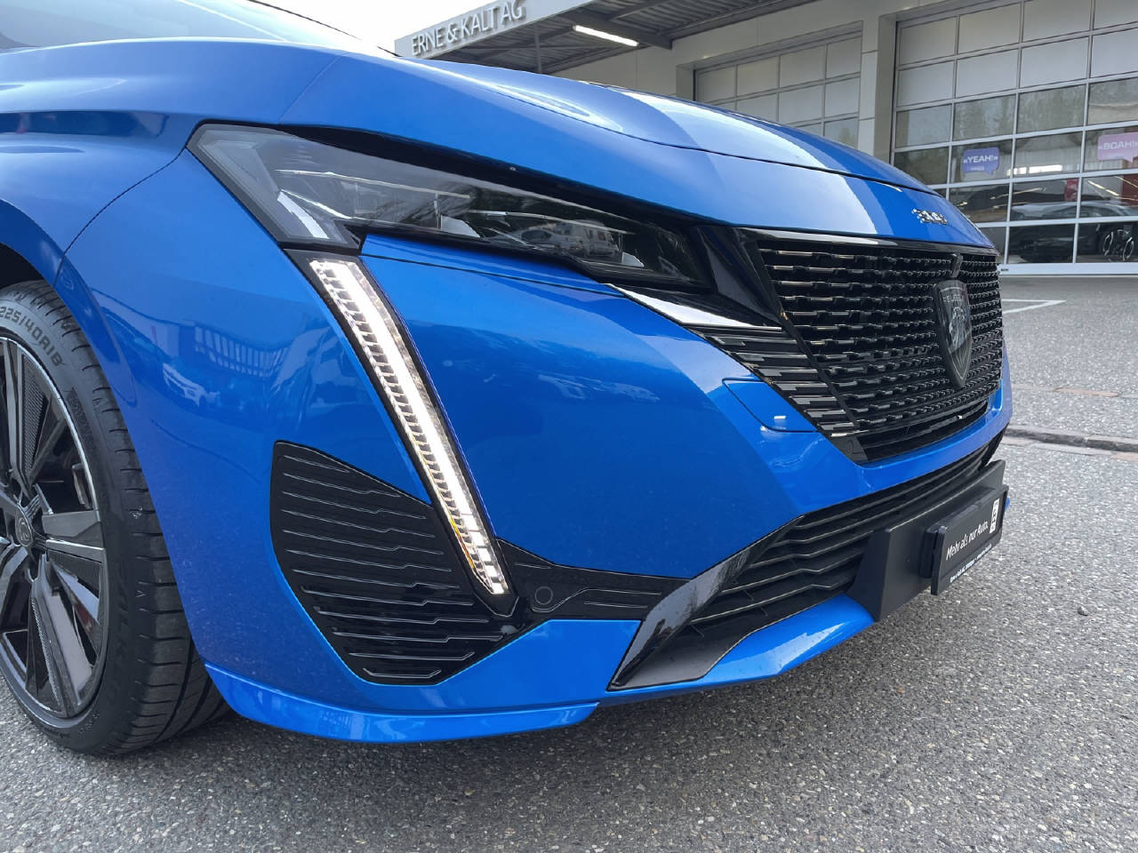 PEUGEOT 308 1.2 PureTech GT Pack-image-12