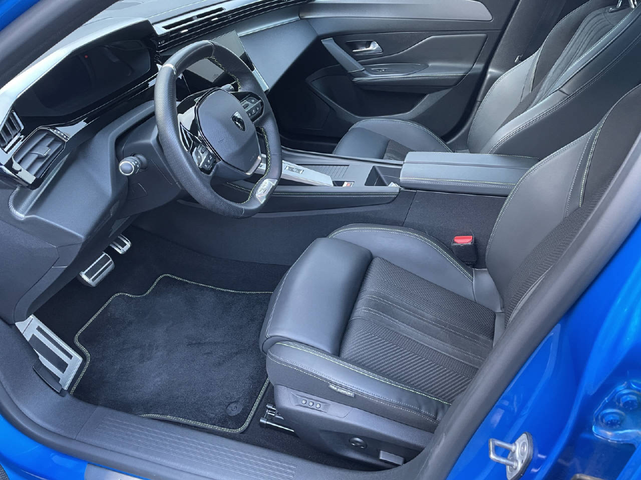 PEUGEOT 308 1.2 PureTech GT Pack-image-4