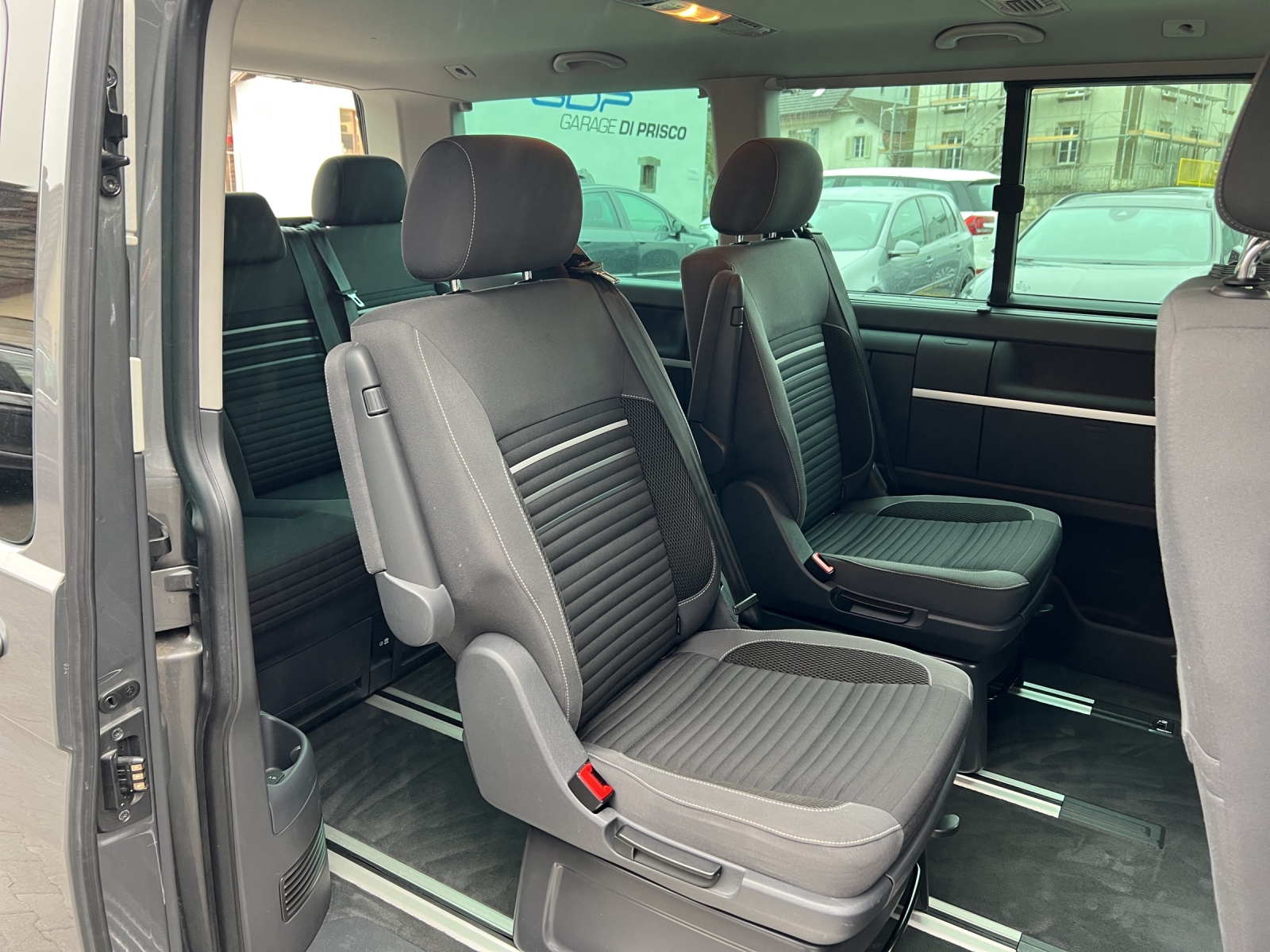 VW T5 Multivan 2.0 TDI CR Family Cup DSG-image-7