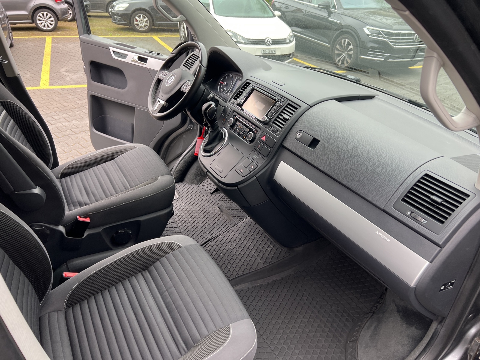 VW T5 Multivan 2.0 TDI CR Family Cup DSG-image-6