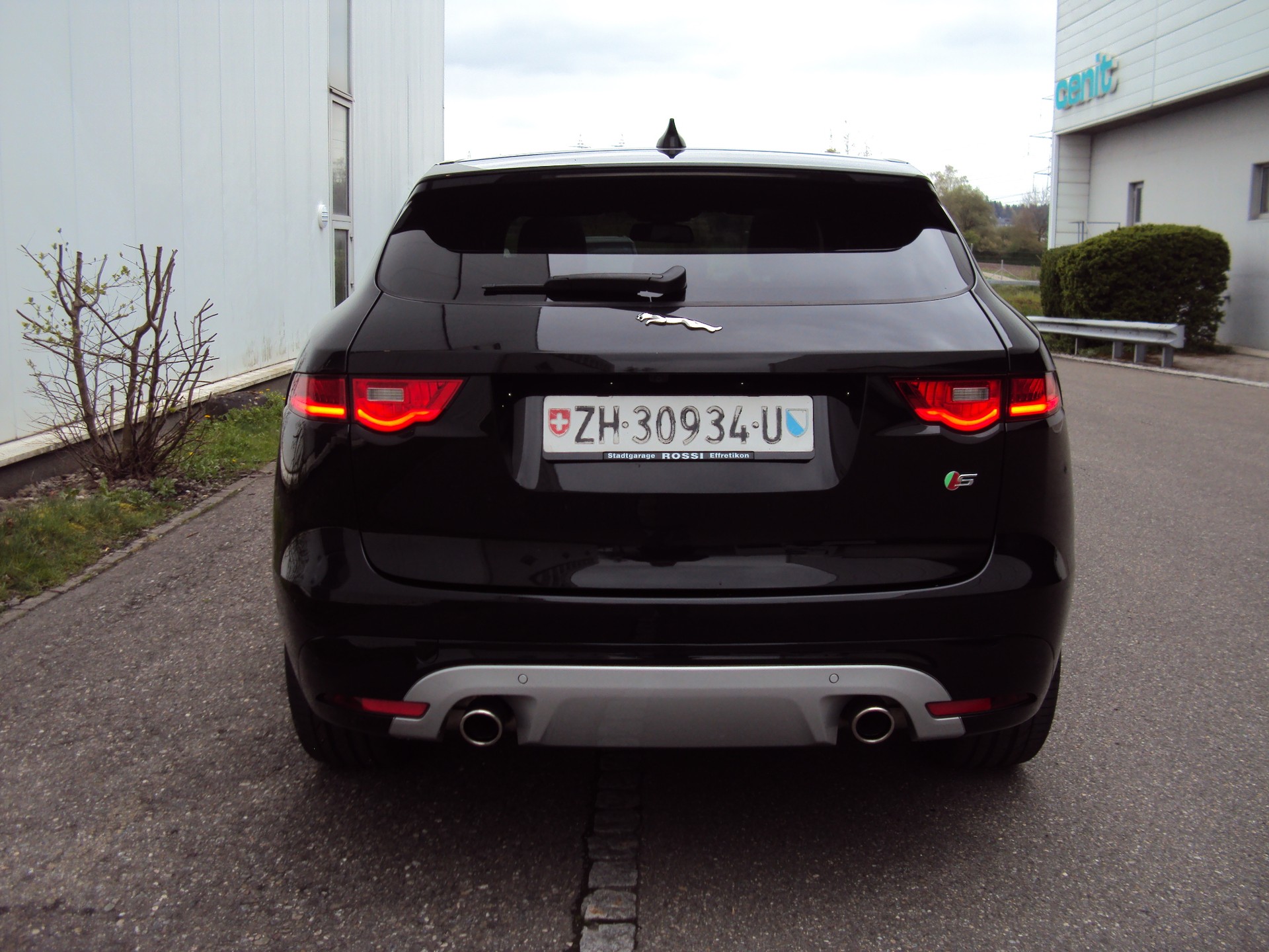 JAGUAR F-Pace 3.0 TD Prestige AWD Automatik-image-5