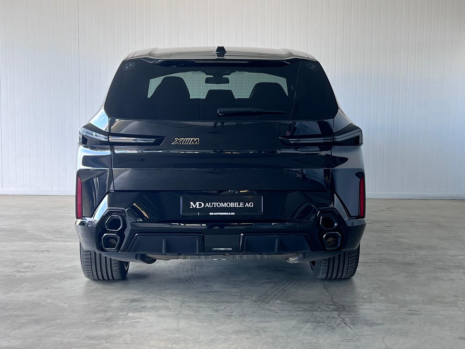 BMW XM xDrive PHEV Steptronic-image-7