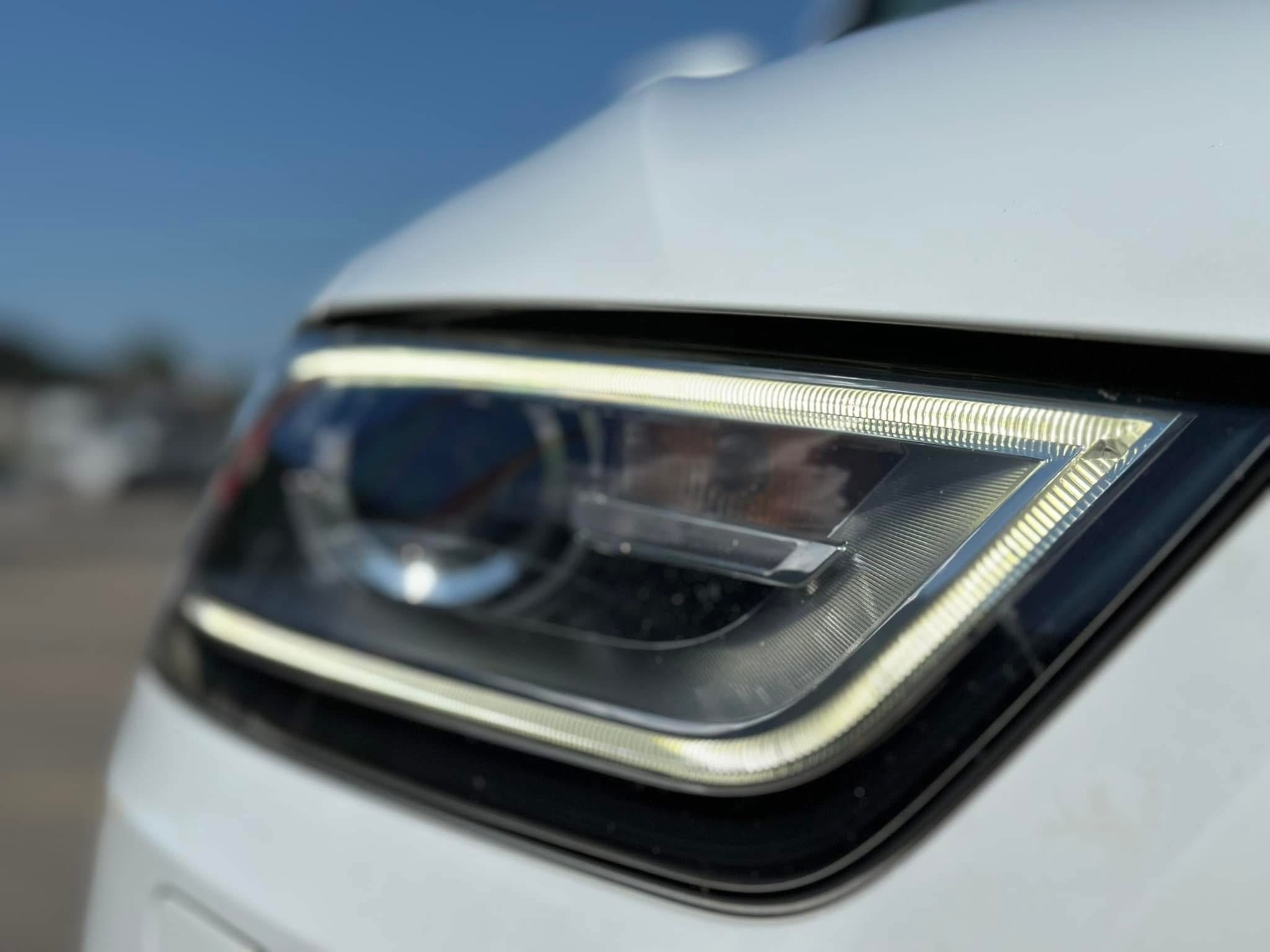 AUDI Q3 2.0 TFSI quattro S-tronic-image-5